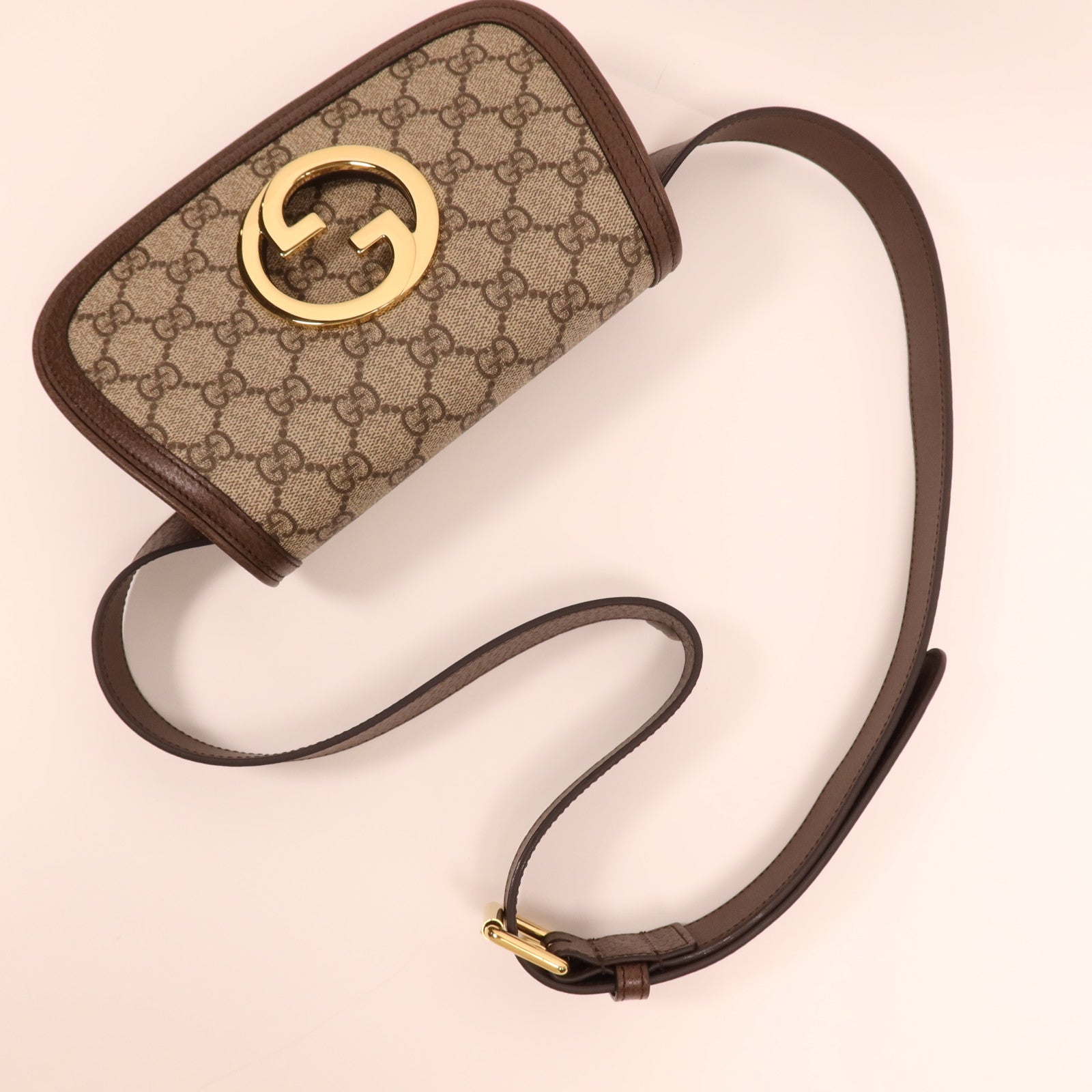 GUCCI 塗層帆布Blondie GG Belt Bag金扣腰包