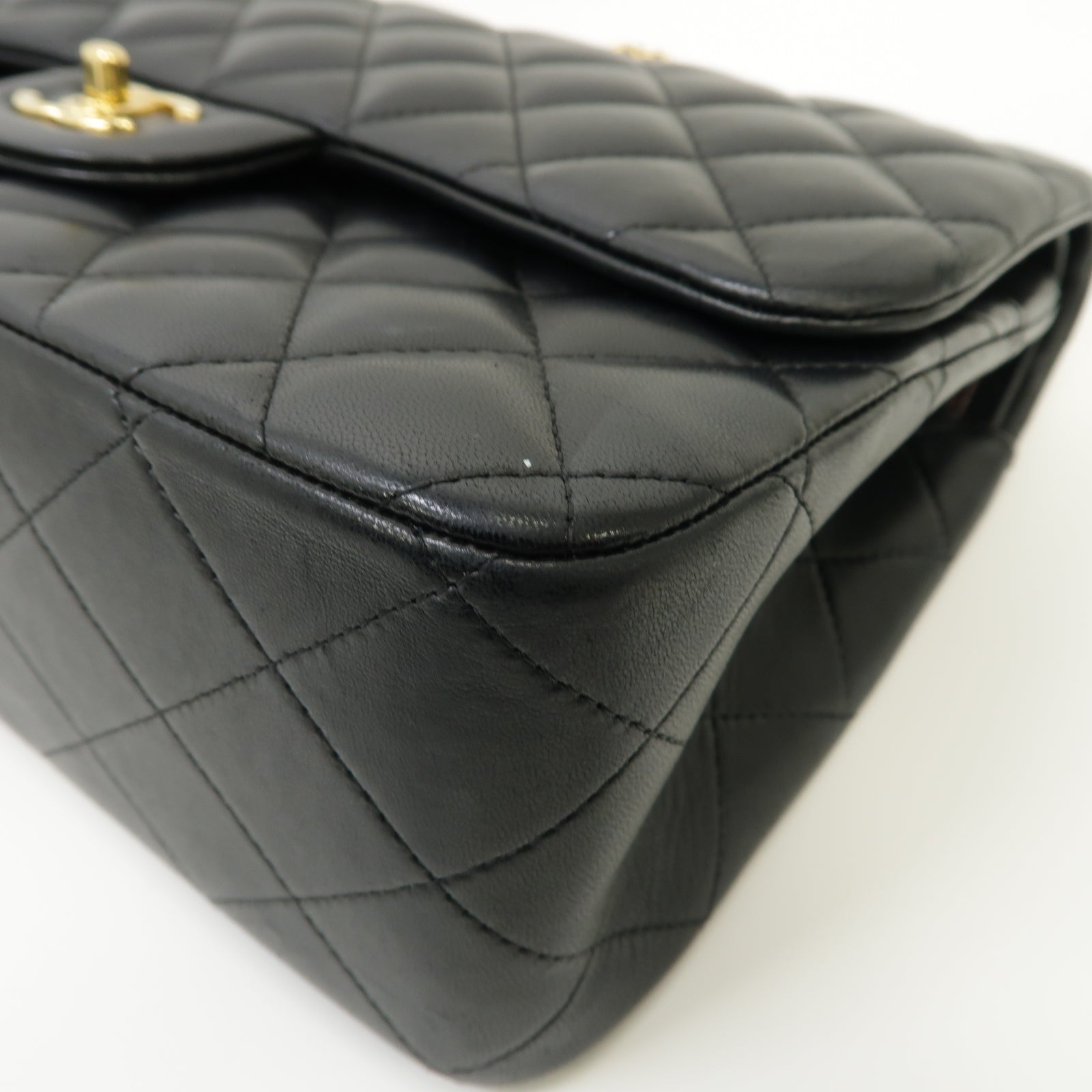 CHANEL 【激減優惠】菱格羊皮皮革Classic Jumbo金扣鏈帶肩背袋黒色