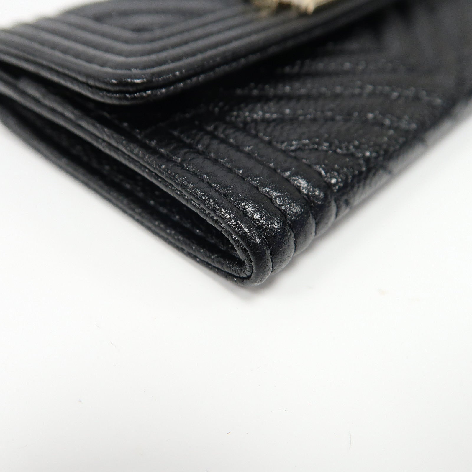CHANEL 斜紋Caviar皮革Boy Card Case金扣卡片套黑色
