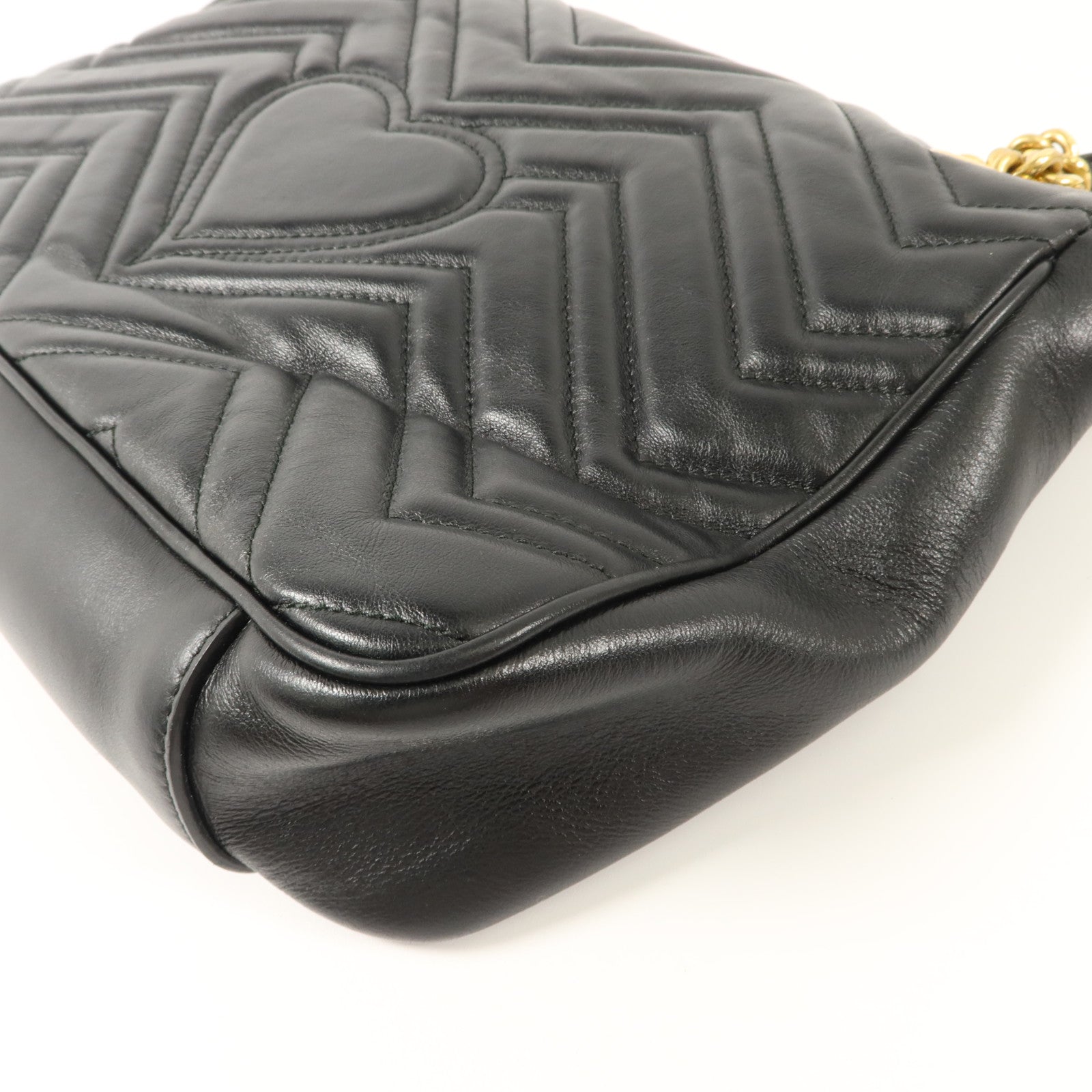 GUCCI 牛皮皮革GG Marmont Medium鏈帶肩背袋
