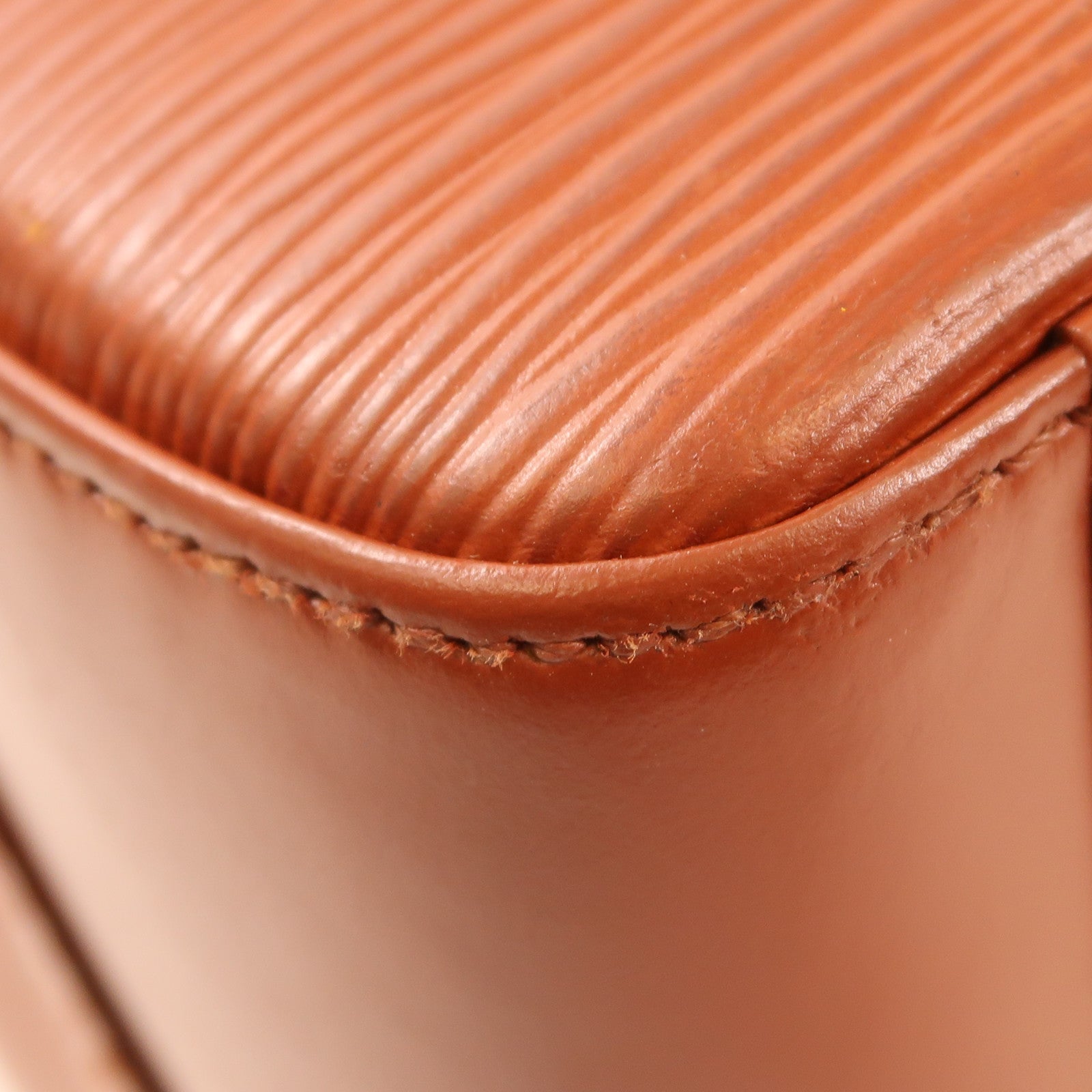 LOUIS VUITTON Epi Sablon金扣手挽袋