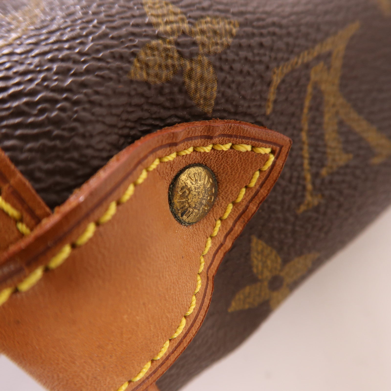 LOUIS VUITTON LV GHW Saumur 35 Crossbody Shoulder Bag M42254 Monogram Brown