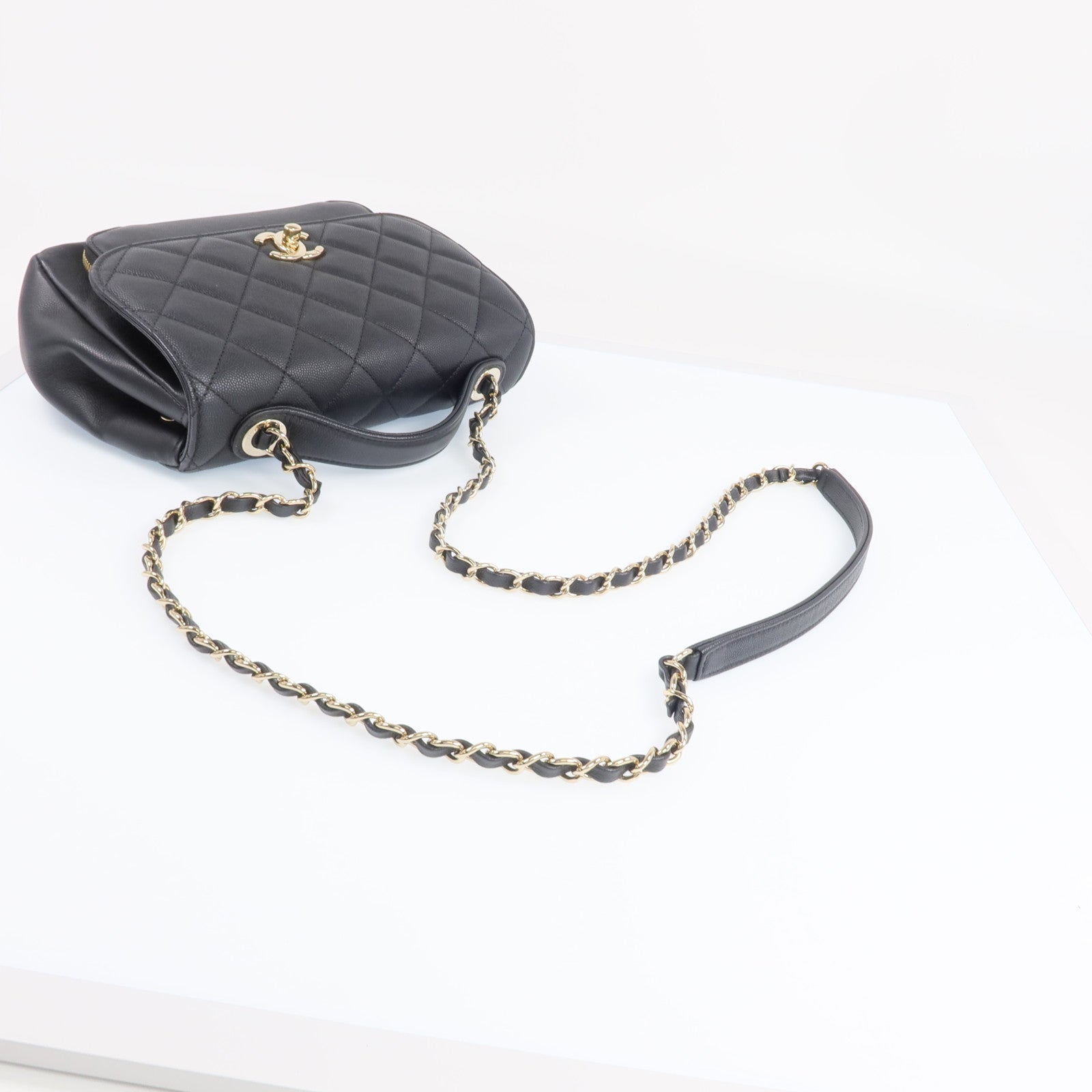CHANEL 牛皮皮革Business Affinity Medium金扣手挽肩背兩用袋