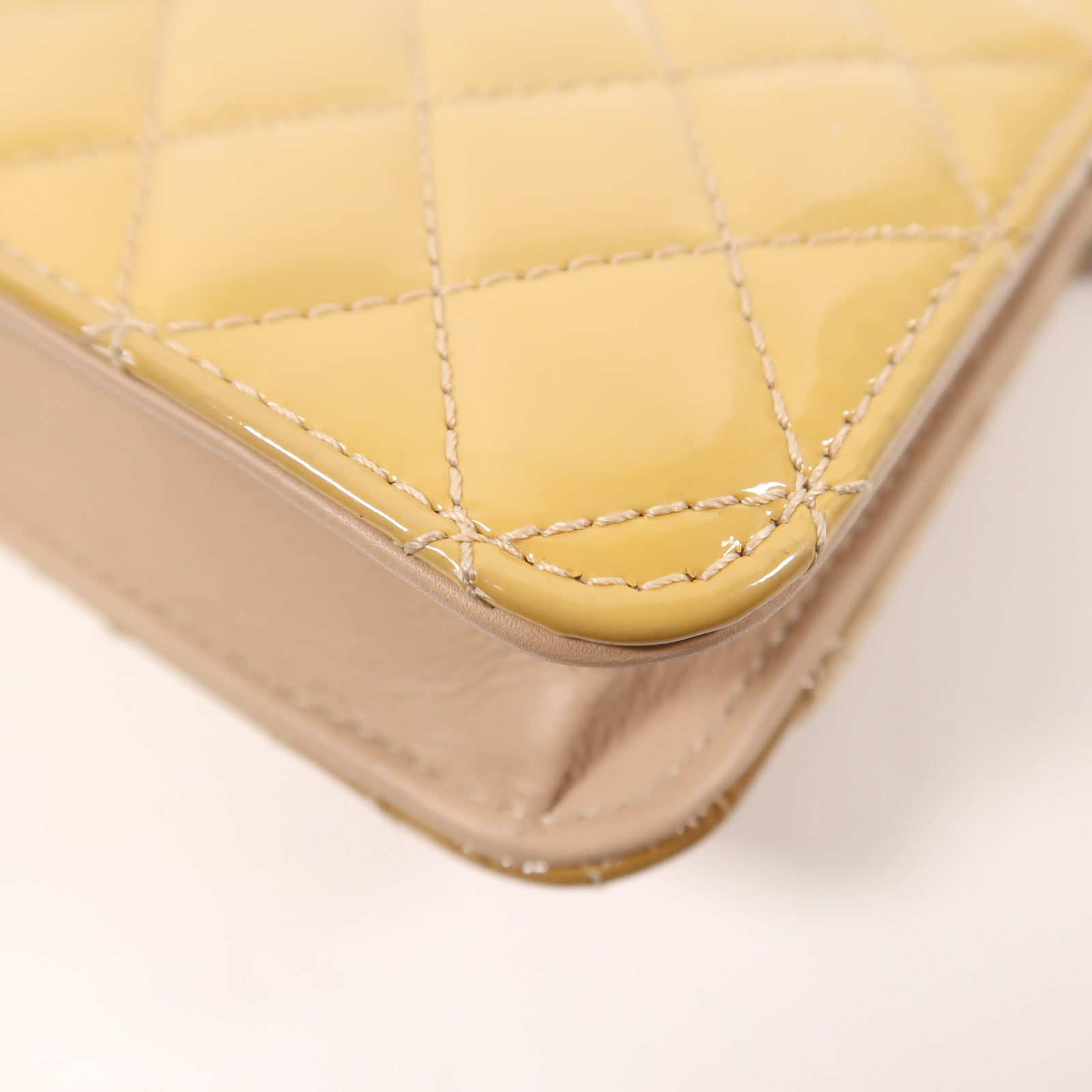 CHANEL 漆皮皮革Wallet On Chain金扣肩背袋