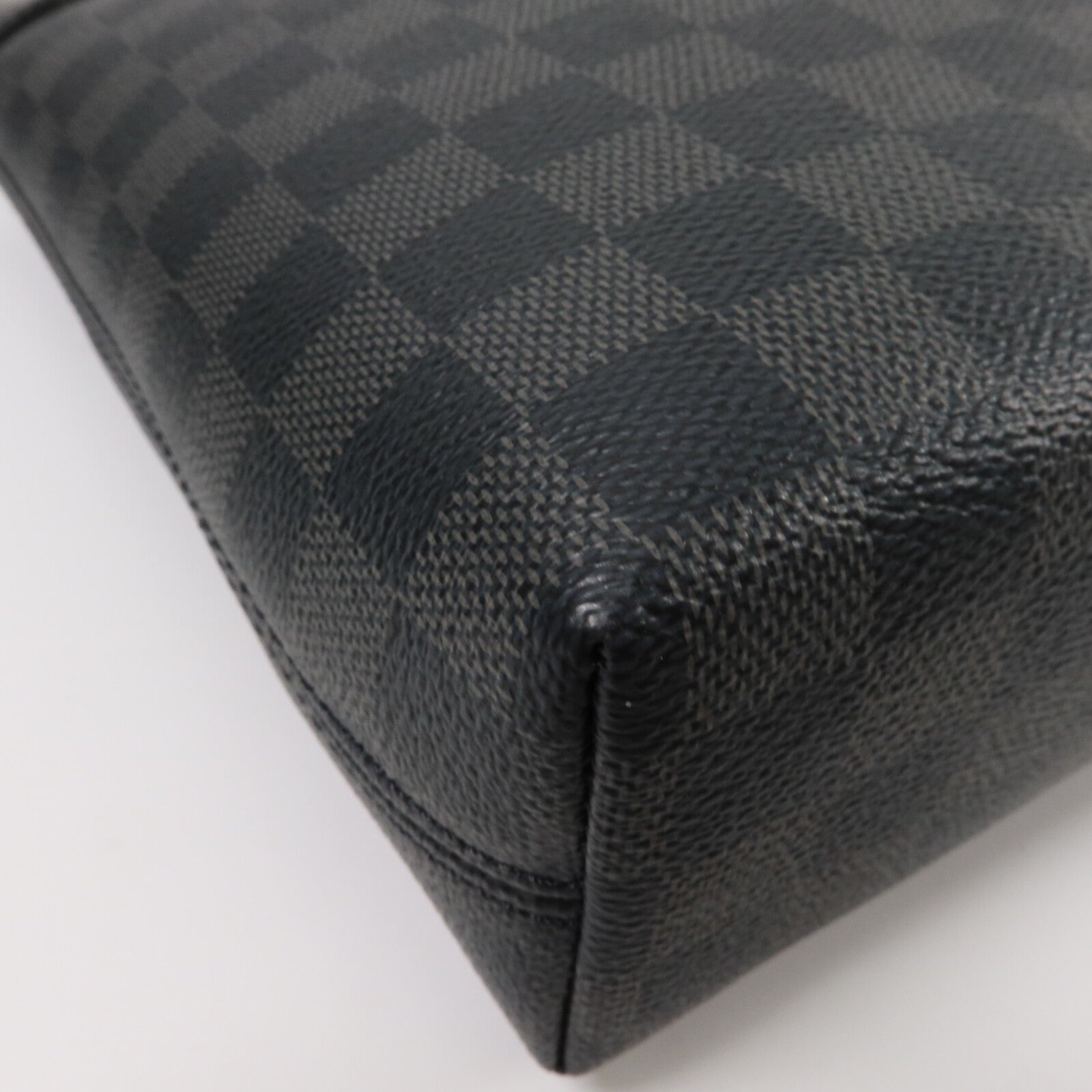 LOUIS VUITTON Damier Graphite Mick PM肩背袋
