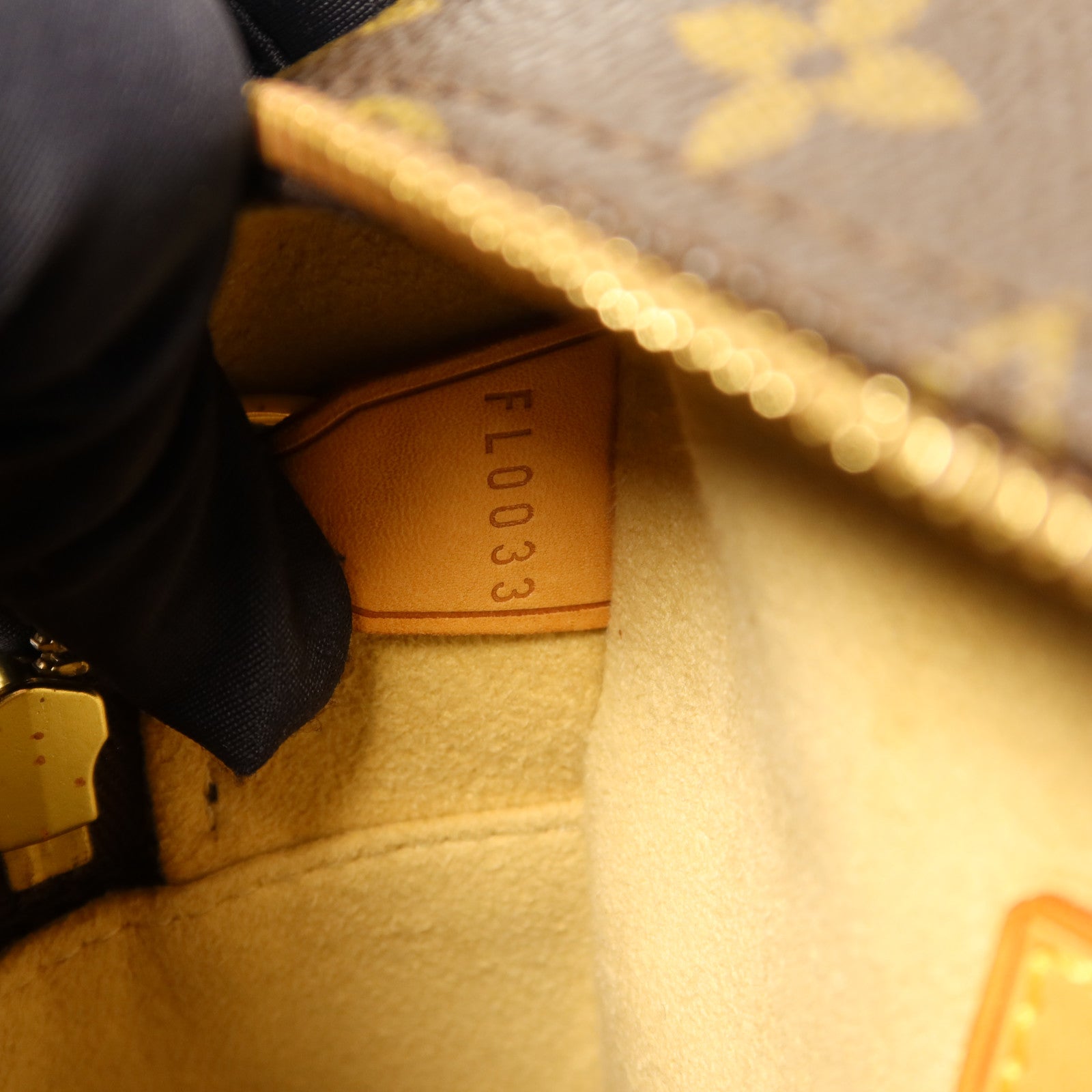 LOUIS VUITTON Monogram Cite GM金扣肩背袋