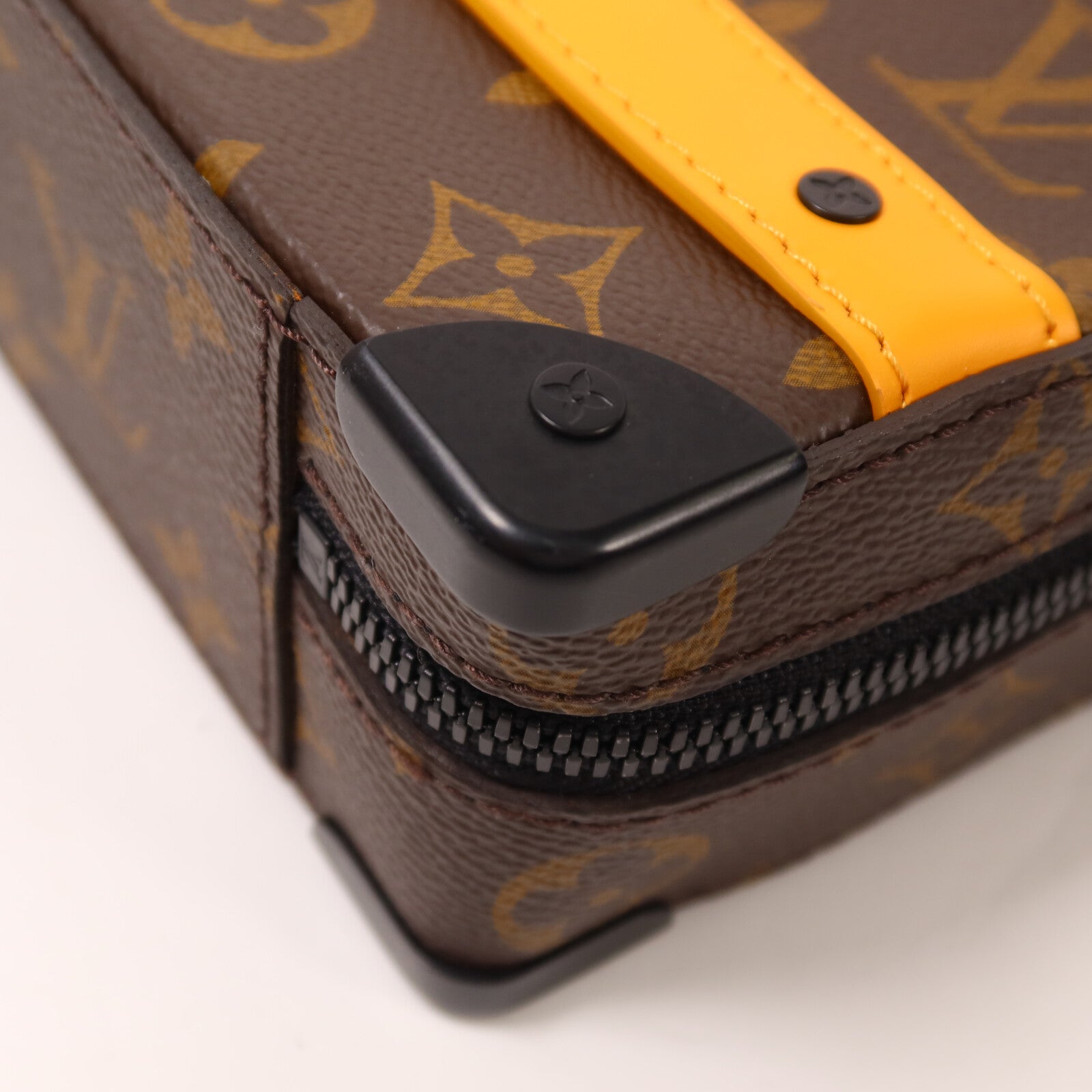 LOUIS VUITTON Monogram Macassar Handle Soft Trunk手挽肩背兩用袋