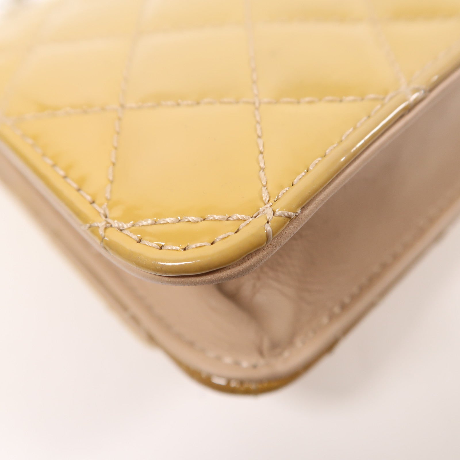 CHANEL 漆皮皮革Wallet On Chain金扣肩背袋