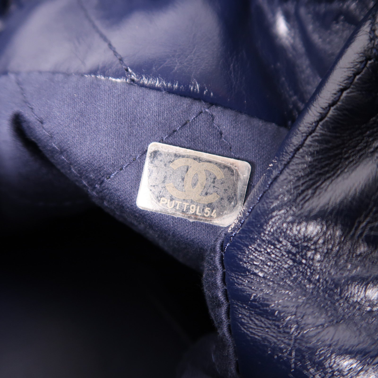 CHANEL 【激減優惠】牛皮皮革Mini 22銀扣鏈帶肩背袋