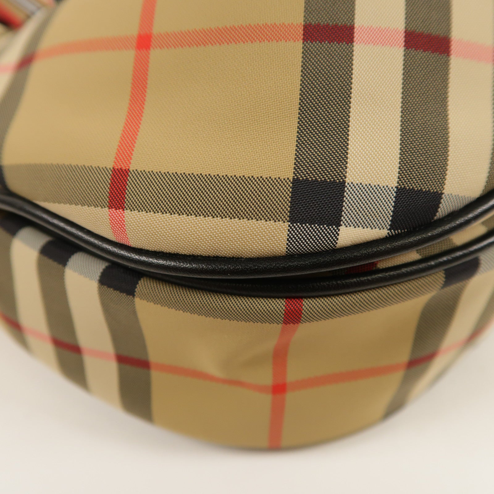 BURBERRY 尼龍Shoulder Bag金扣肩背袋