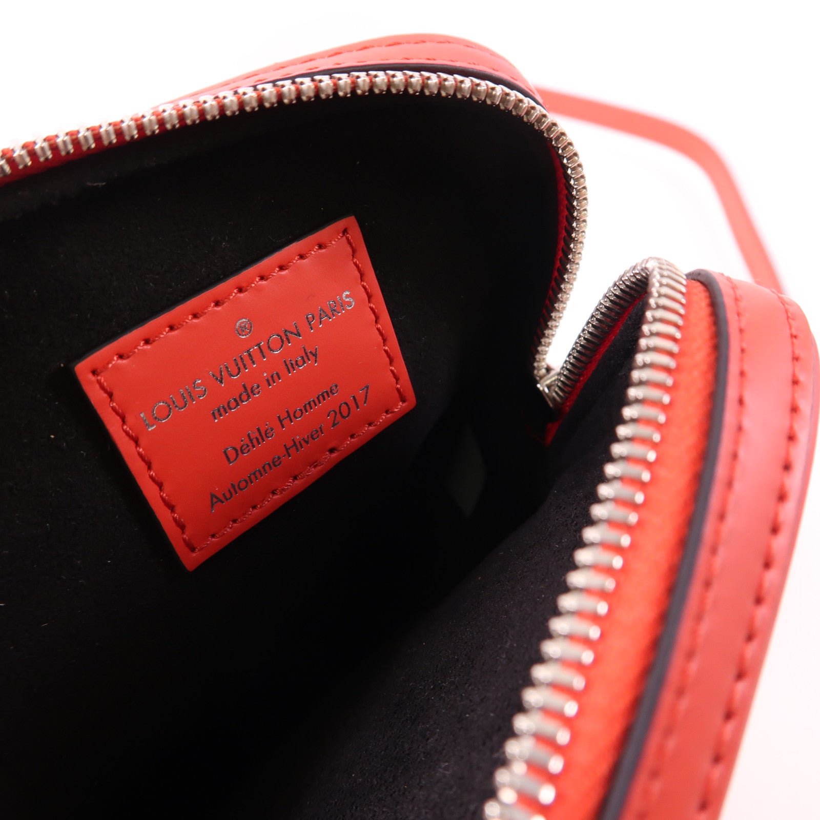 LOUIS VUITTON Epi LV X Supreme Danube PPM銀扣肩背袋
