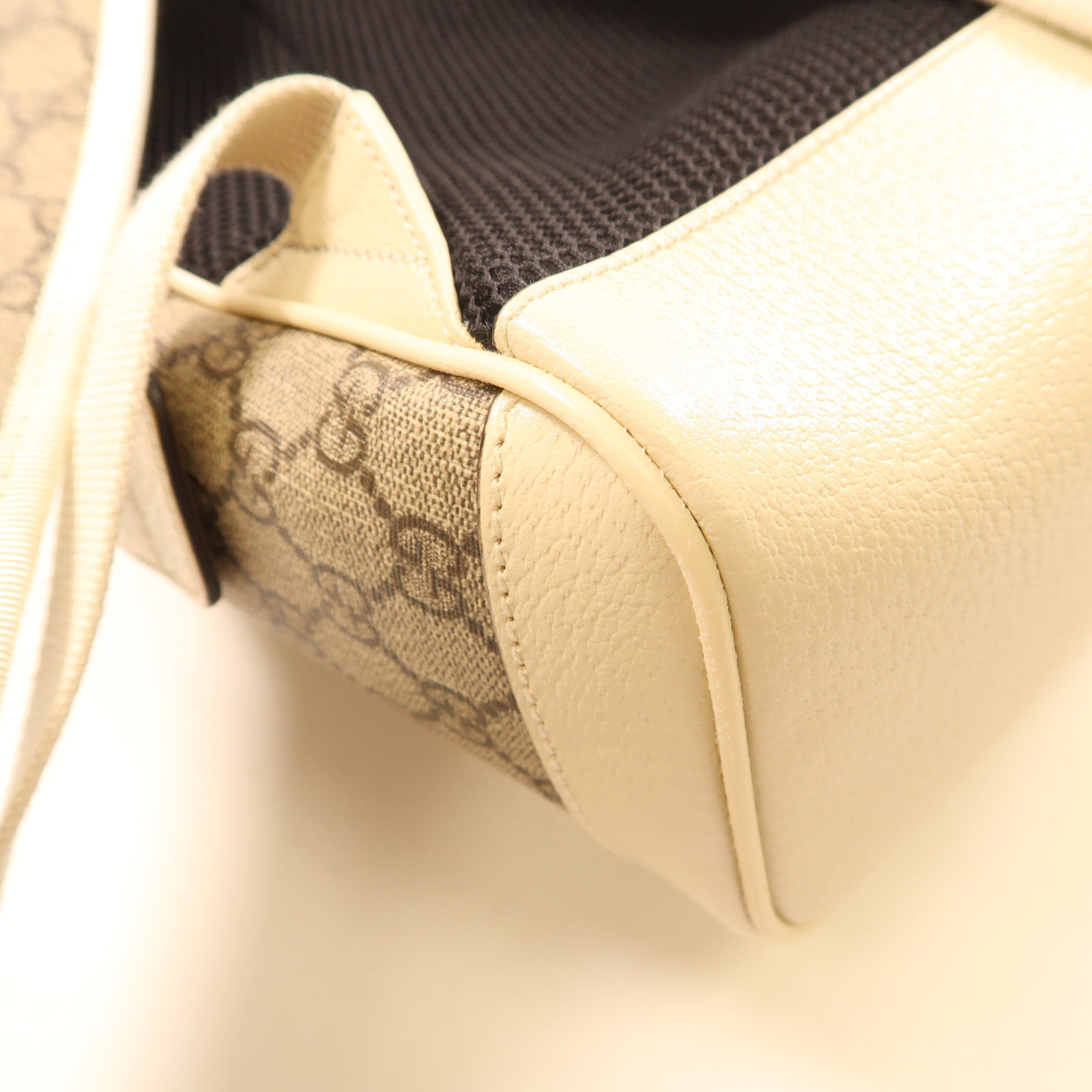 GUCCI 塗層帆布Backpack金扣背包
