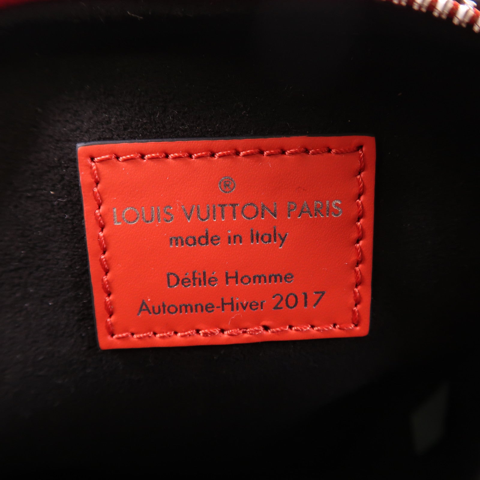 LOUIS VUITTON Epi LV X Supreme Danube PPM銀扣肩背袋