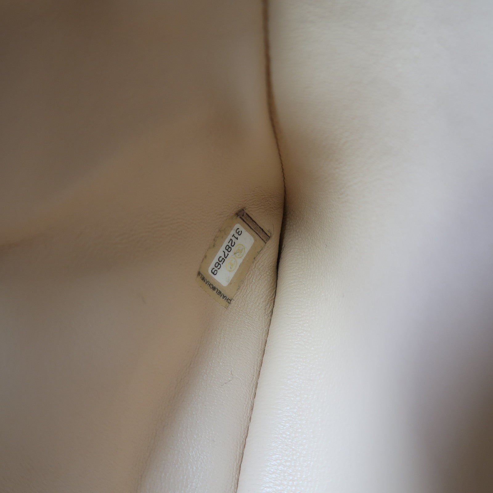 CHANEL 菱格羊皮皮革Chain Shoulder金扣鏈帶肩背袋黑色