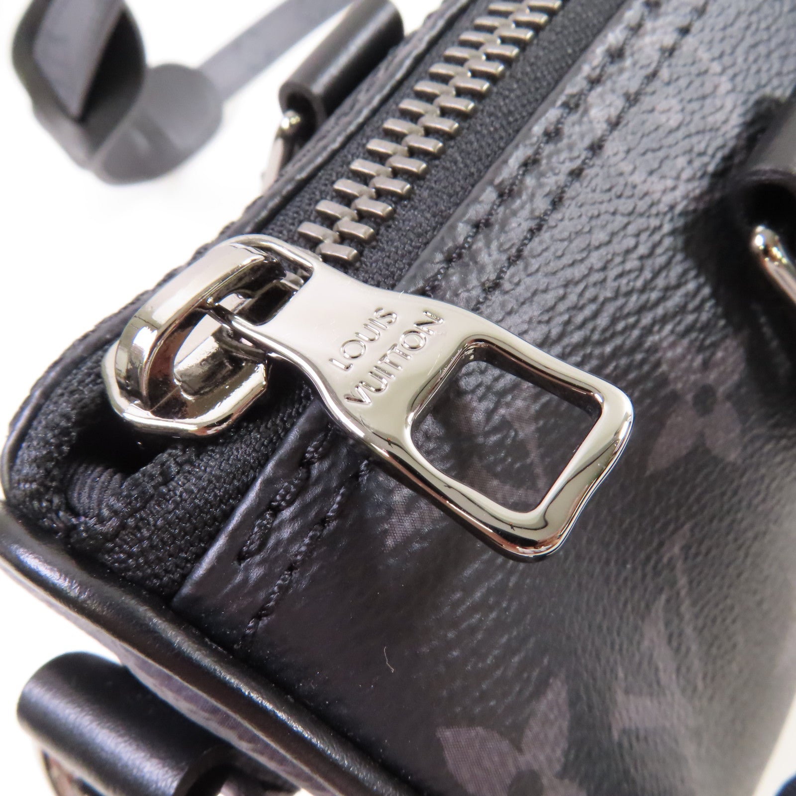 LOUIS VUITTON Monogram Eclipse Keepall XS 2Way Shoulder Bag銀扣手挽肩背兩用袋黑色/灰色