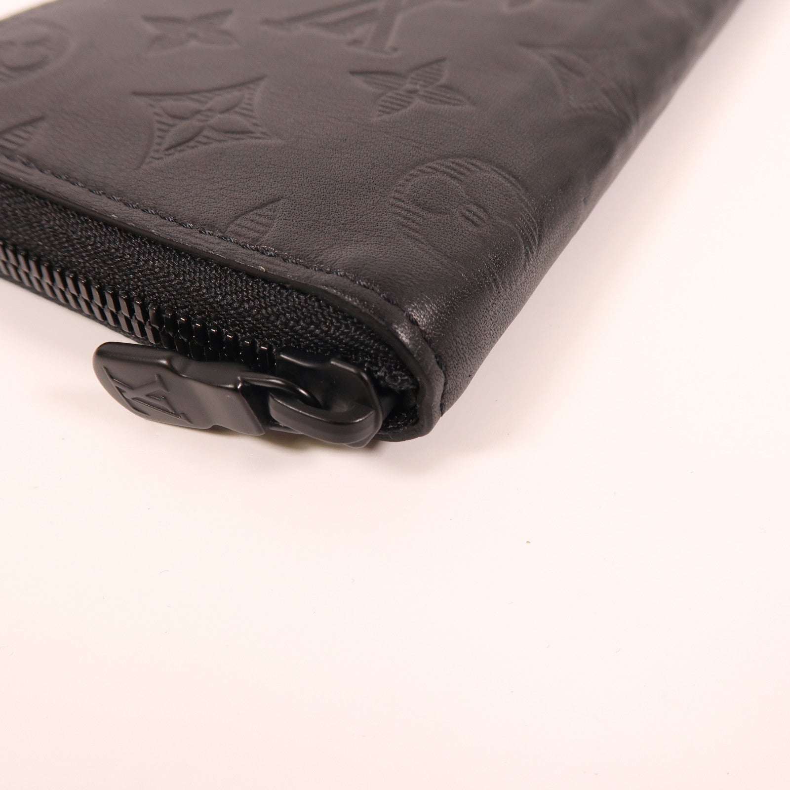 LOUIS VUITTON Monogram Shadow Zipper Wallet長錢包黑色