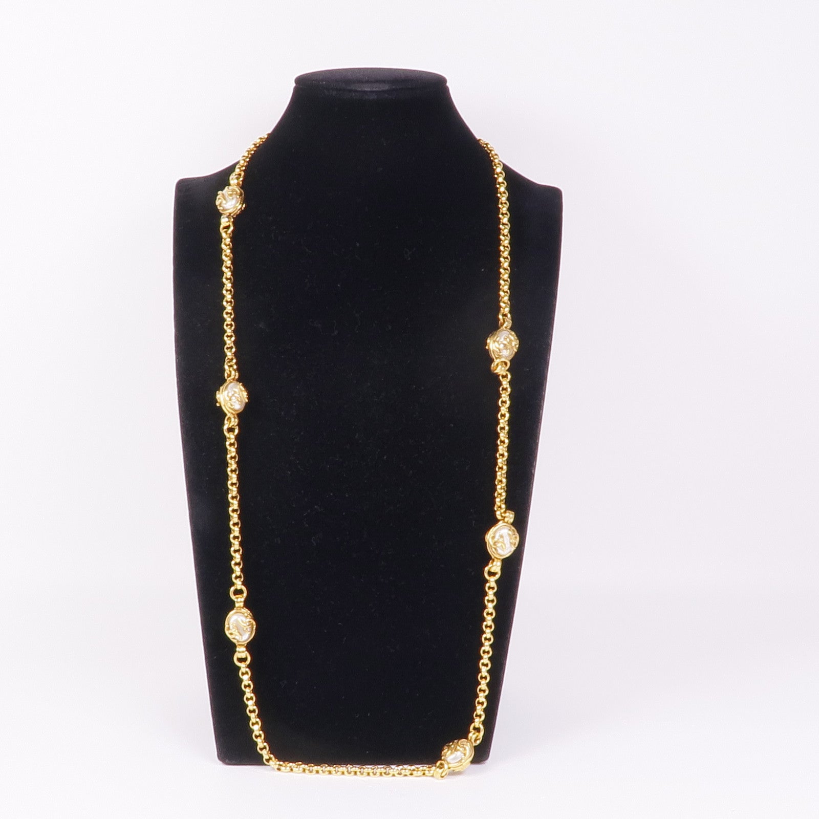 CHANEL CC Necklace Metal Gold