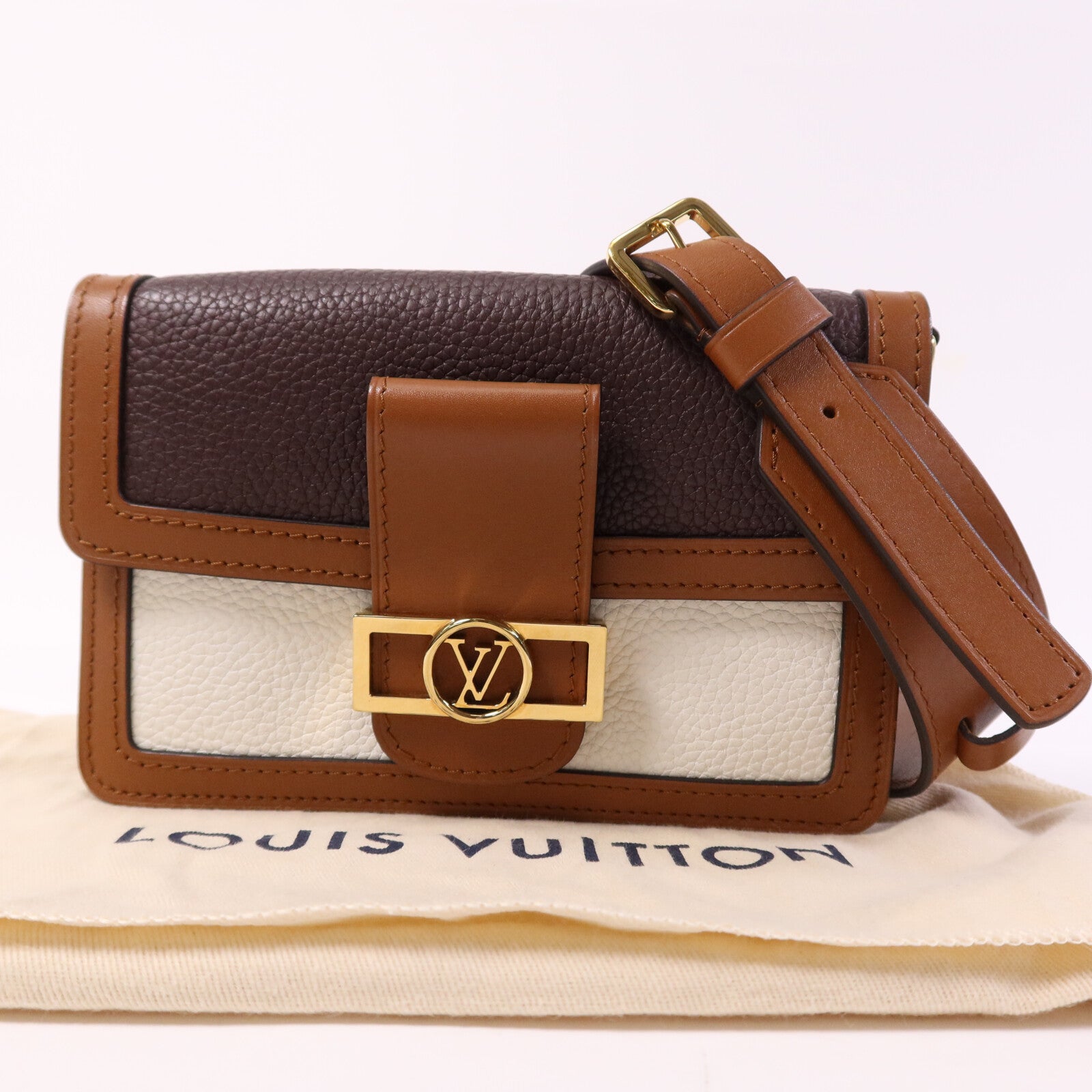 LOUIS VUITTON 【激減優惠】Taurillon Dauphine Bum Bag金扣腰包