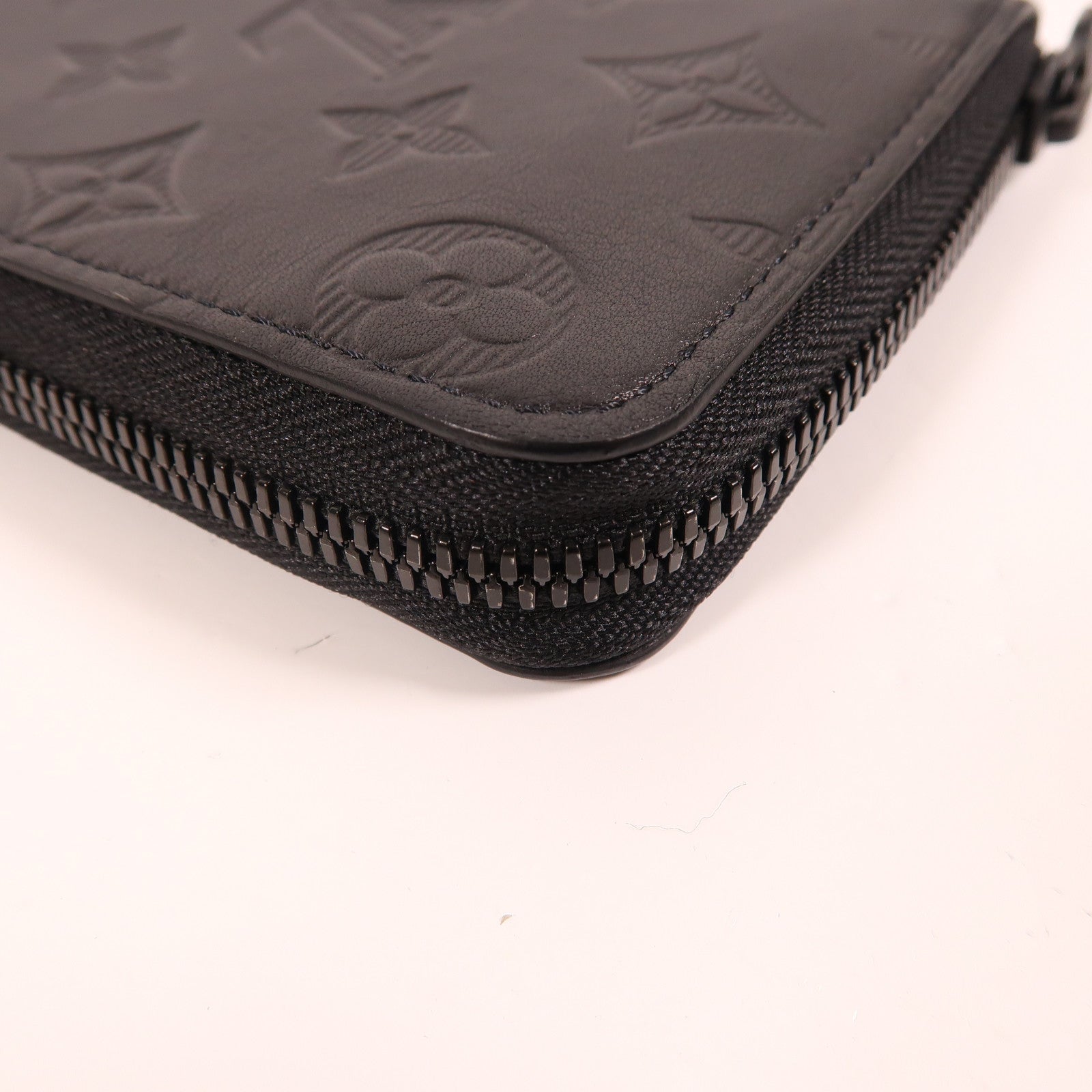 LOUIS VUITTON Monogram Shadow Zipper Wallet長錢包黑色