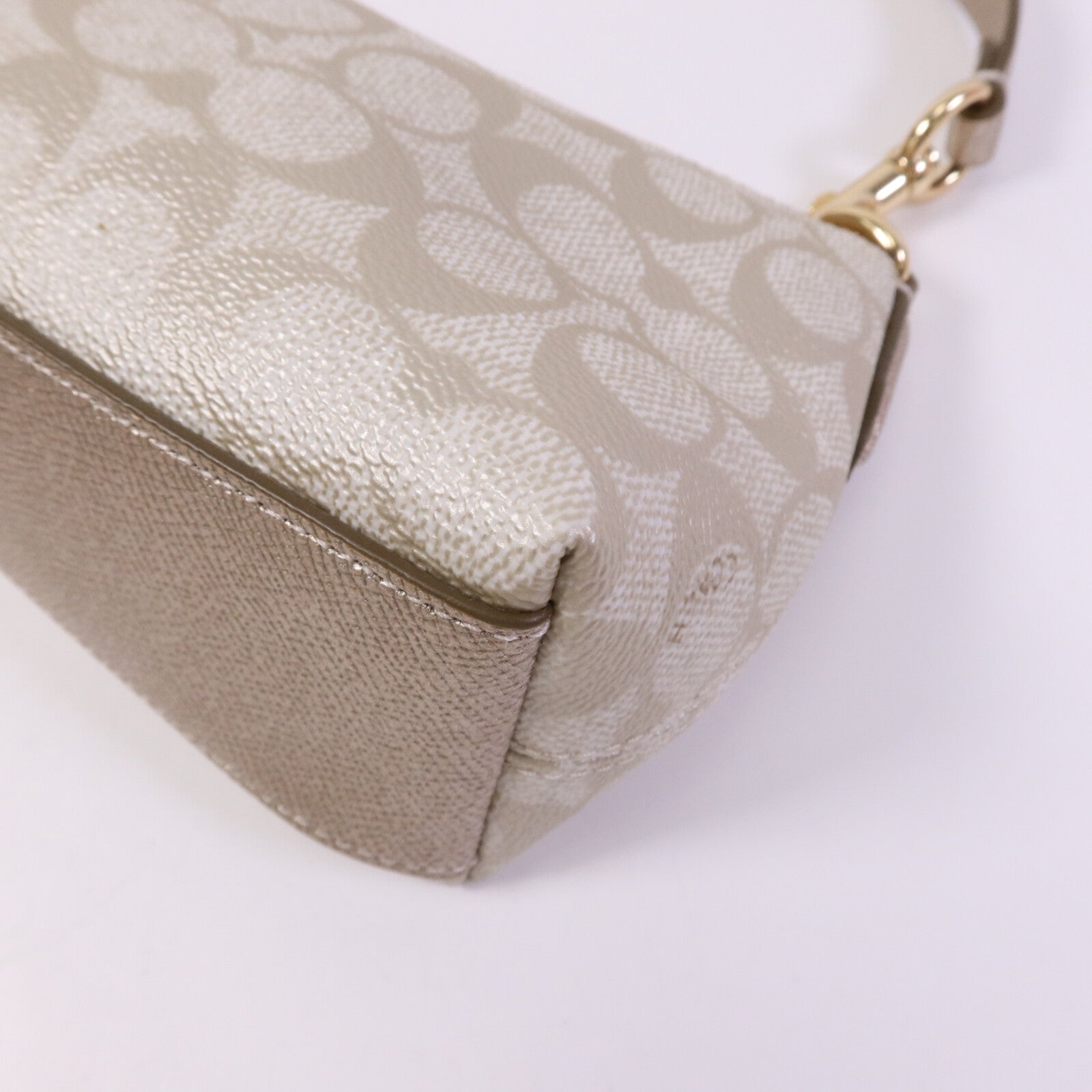COACH 帆布Charlotte Signature金扣肩背袋
