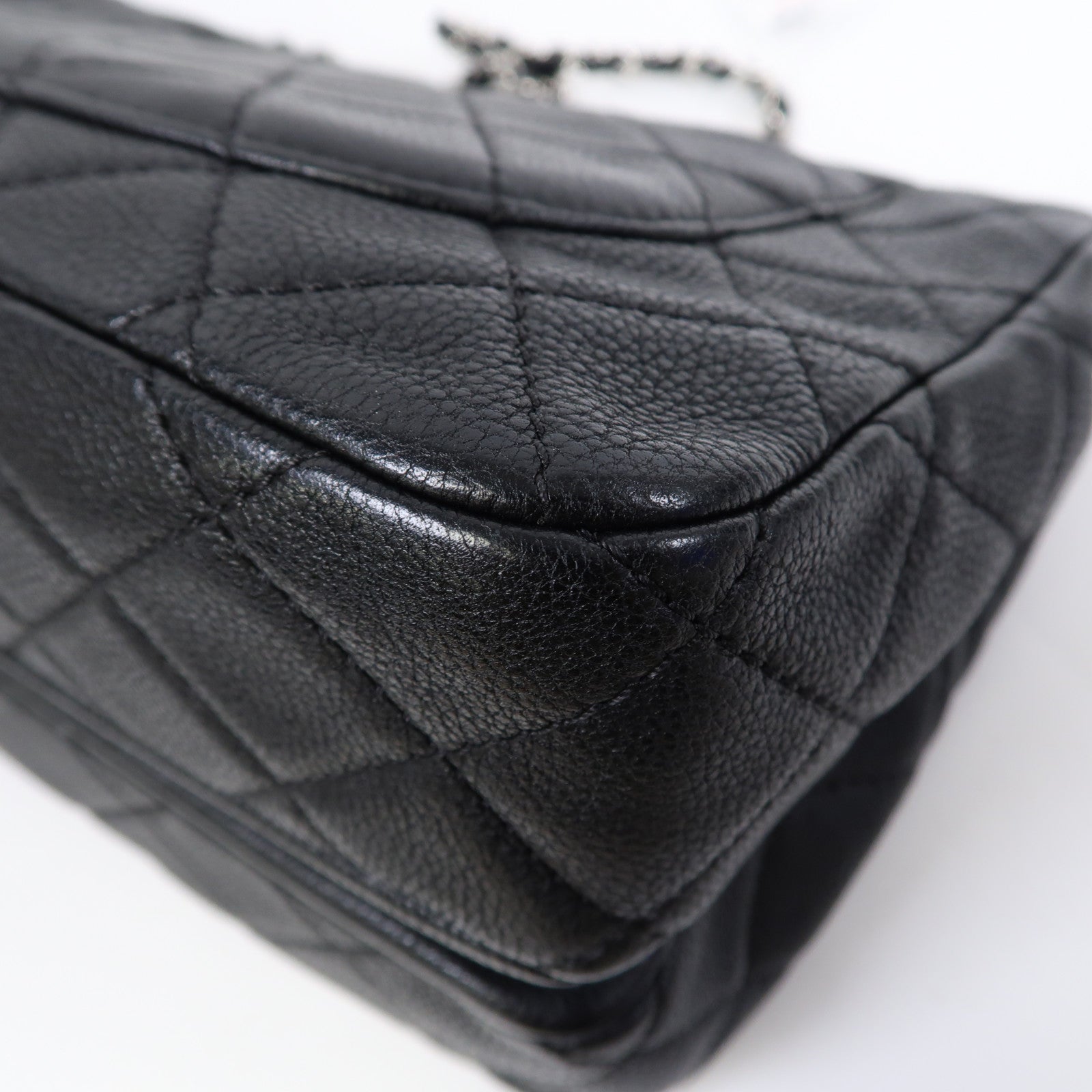 CHANEL 菱格Caviar皮革Chain Shoulder銀扣鏈帶肩背袋黑色