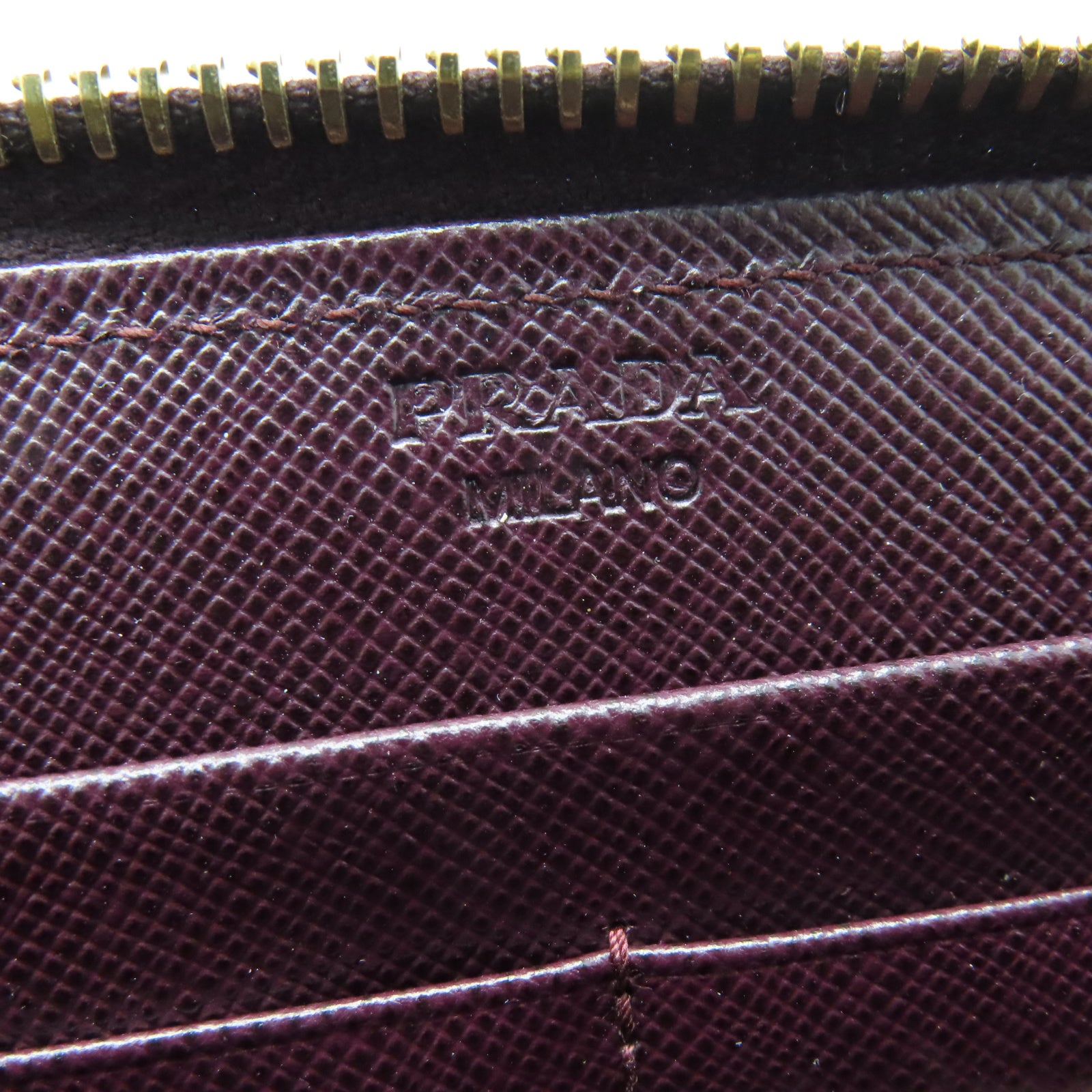PRADA 【清倉大減價】牛皮皮革Long Wallet金扣錢包紅色