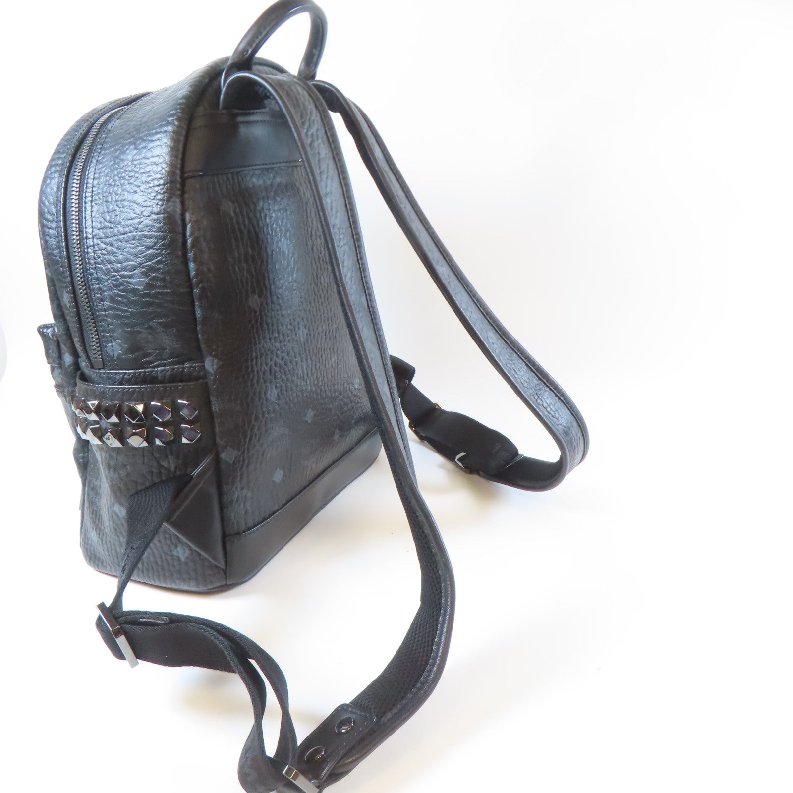 MCM 【激減優惠】牛皮皮革Backpack黑扣背包黑色
