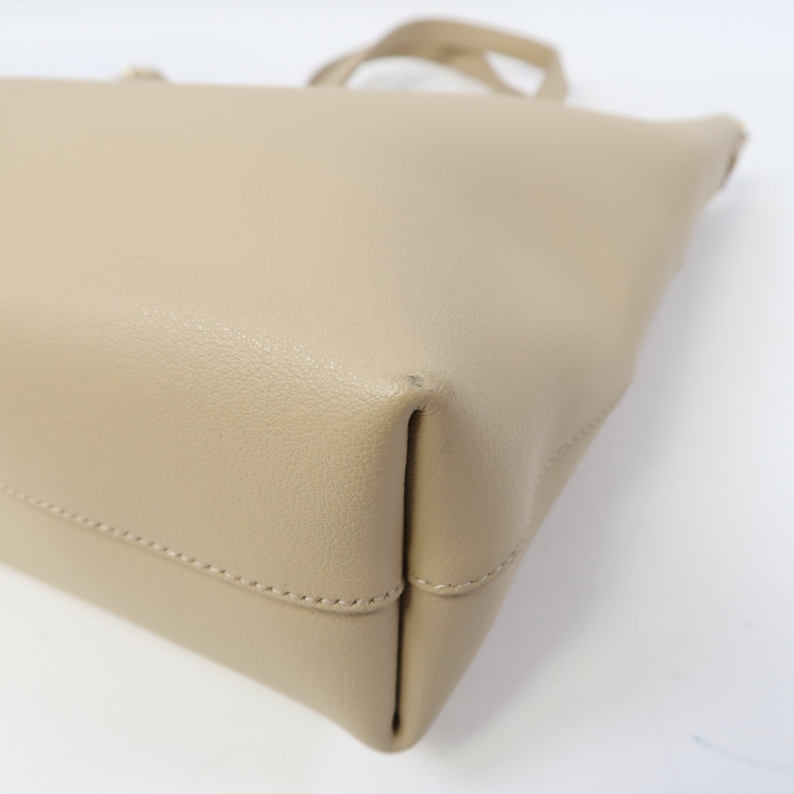 SAINT LAURENT 牛皮皮革Toy In Leather金扣手挽肩背兩用袋米色