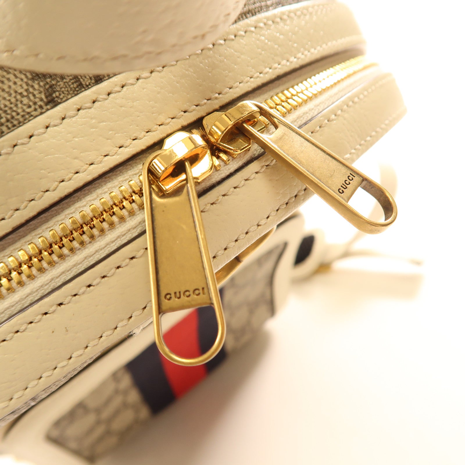 GUCCI 塗層帆布Backpack金扣背包