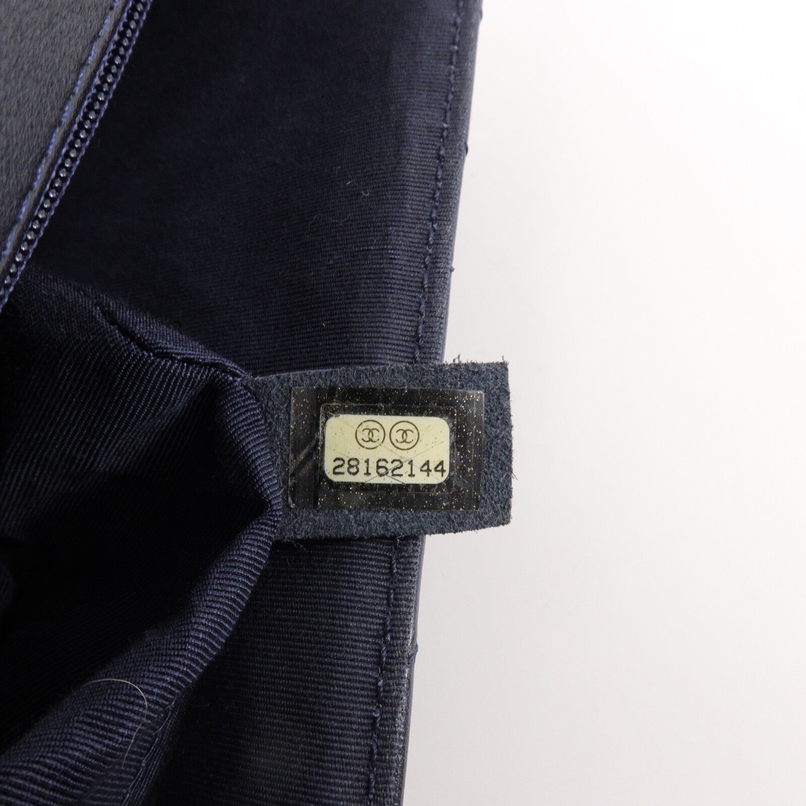 CHANEL 牛皮皮革Chevron Flap Bag鏈帶肩背袋