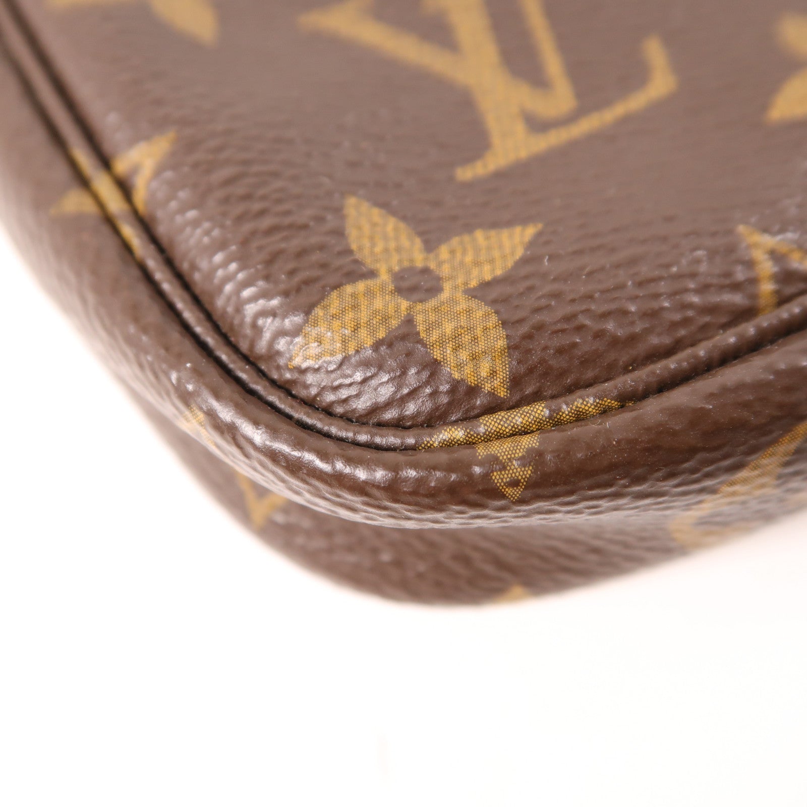 LOUIS VUITTON Monogram Mini Pochette Accessoires金扣手挽袋棕色