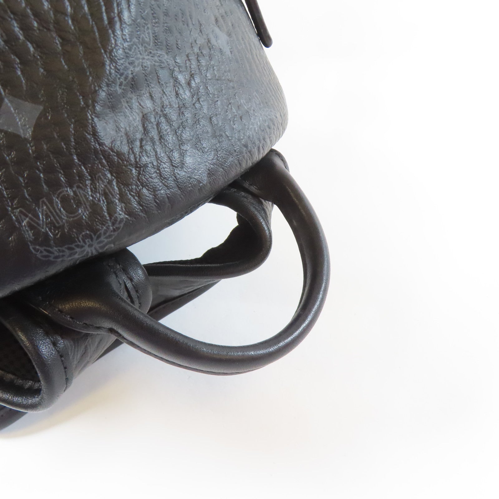 MCM 【激減優惠】牛皮皮革Backpack黑扣背包黑色