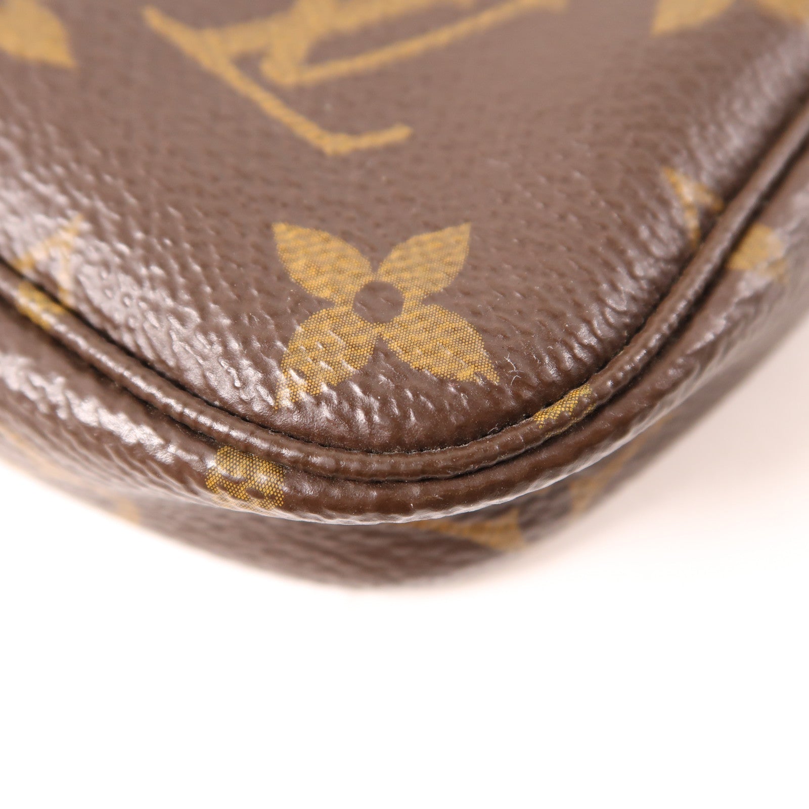 LOUIS VUITTON Monogram Mini Pochette Accessoires金扣手挽袋棕色