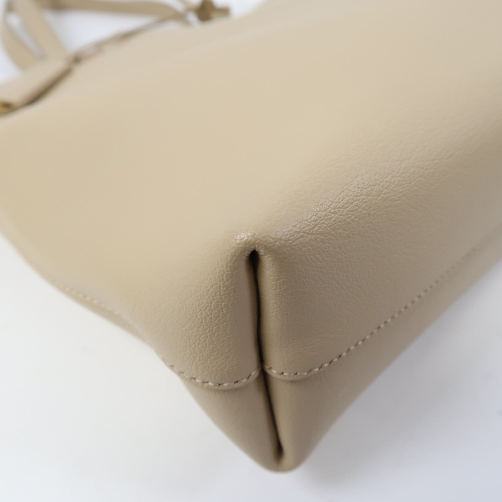 SAINT LAURENT 牛皮皮革Toy In Leather金扣手挽肩背兩用袋米色