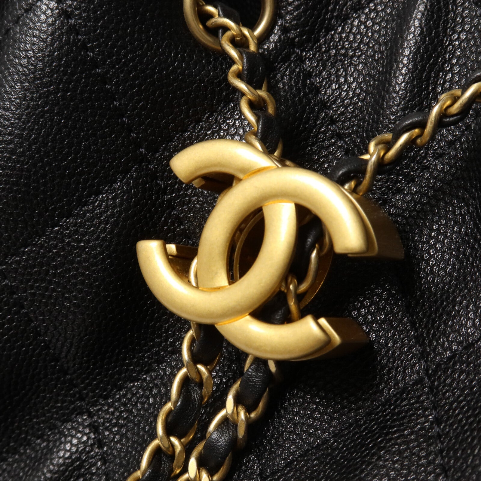 CHANEL 牛皮皮革Chanel 25 Medium鏈帶肩背袋