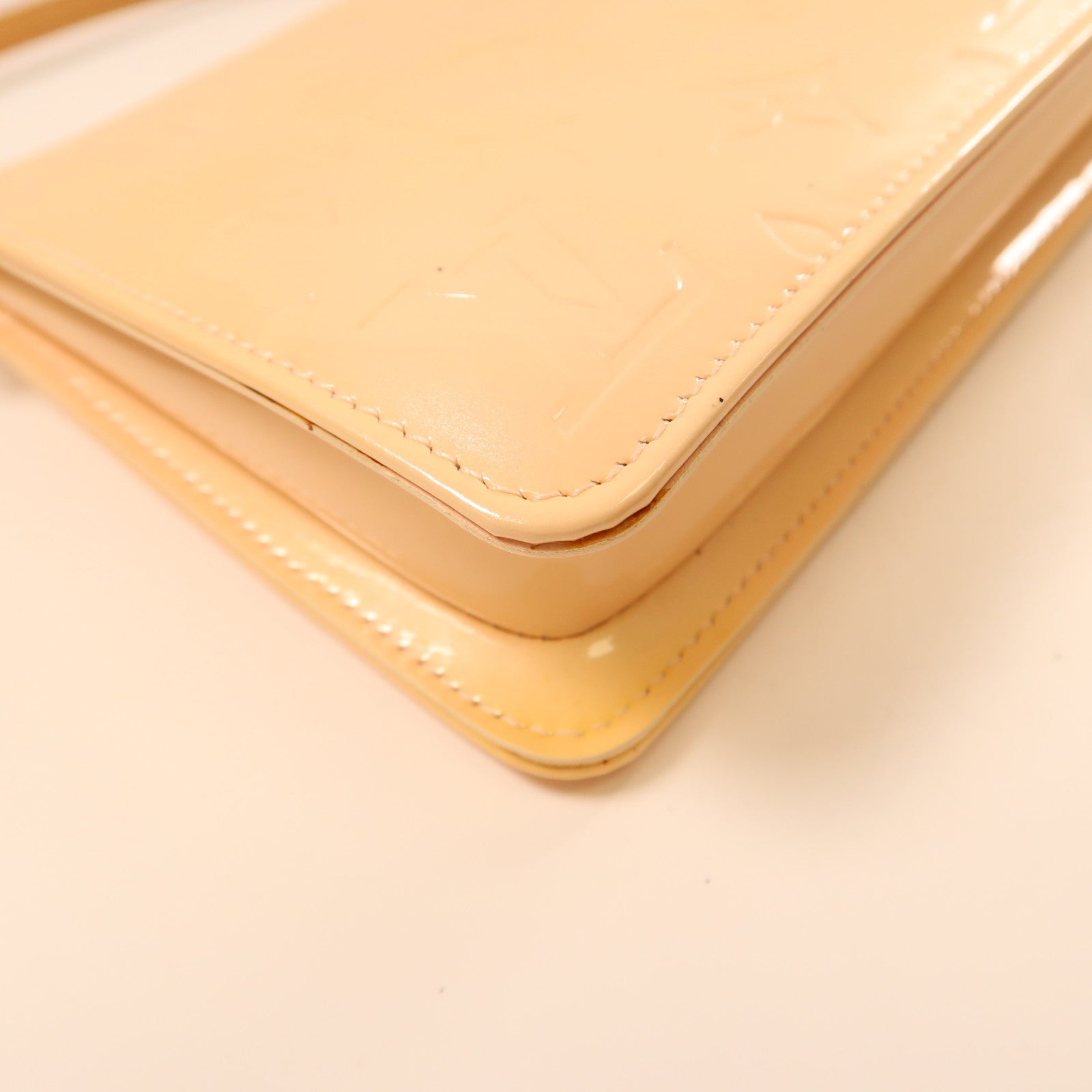LOUIS VUITTON LV GHW Lexington Shoulder Bag M9101 Beige