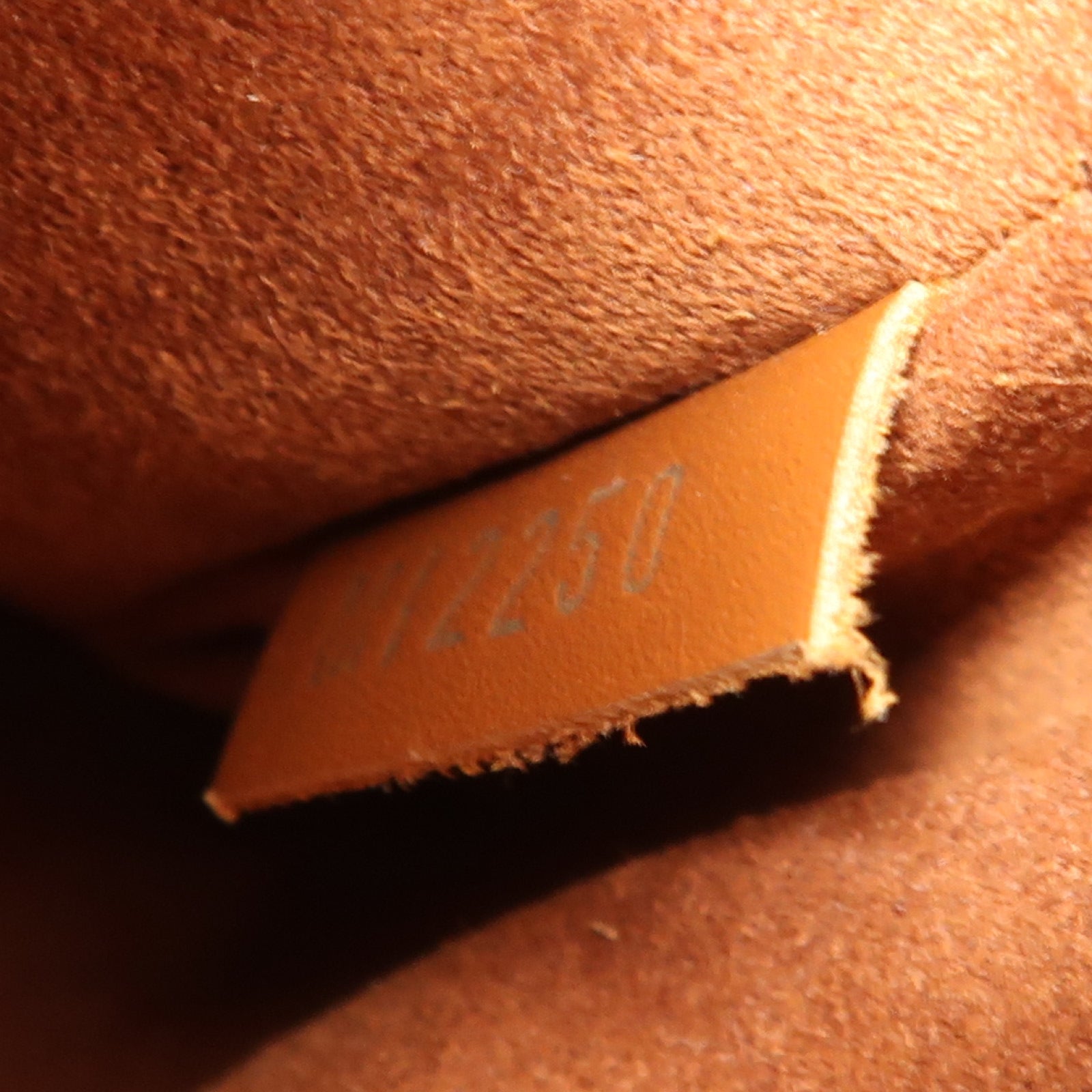 LOUIS VUITTON Monogram NeoNoe MM金扣肩背袋棕色