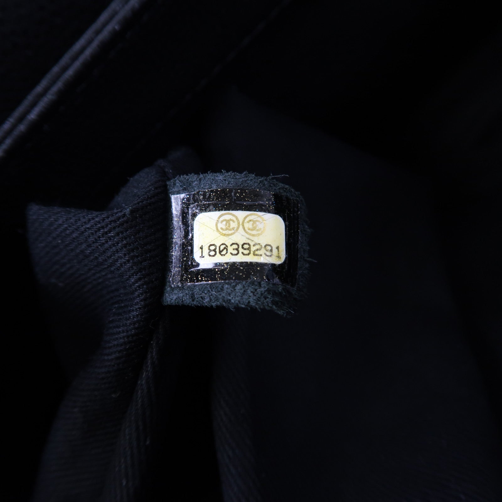 CHANEL 菱格Caviar皮革Chain Shoulder銀扣鏈帶肩背袋黑色