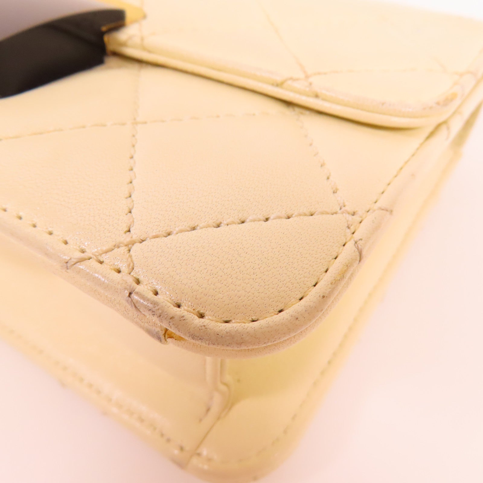 CHANEL 羊皮皮革Beauty Lock Flap Bag金扣肩背袋