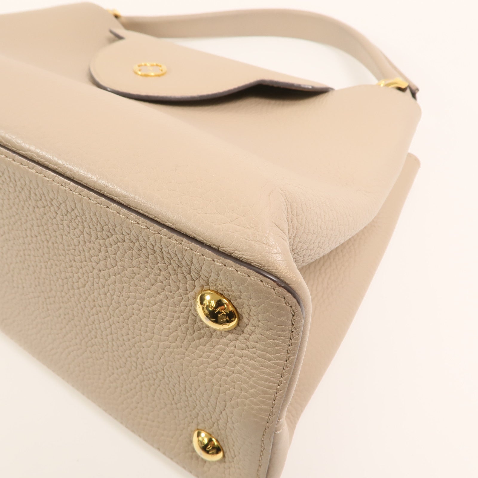 LOUIS VUITTON 【激減優惠】Taurillon Capucines GM金扣肩背袋