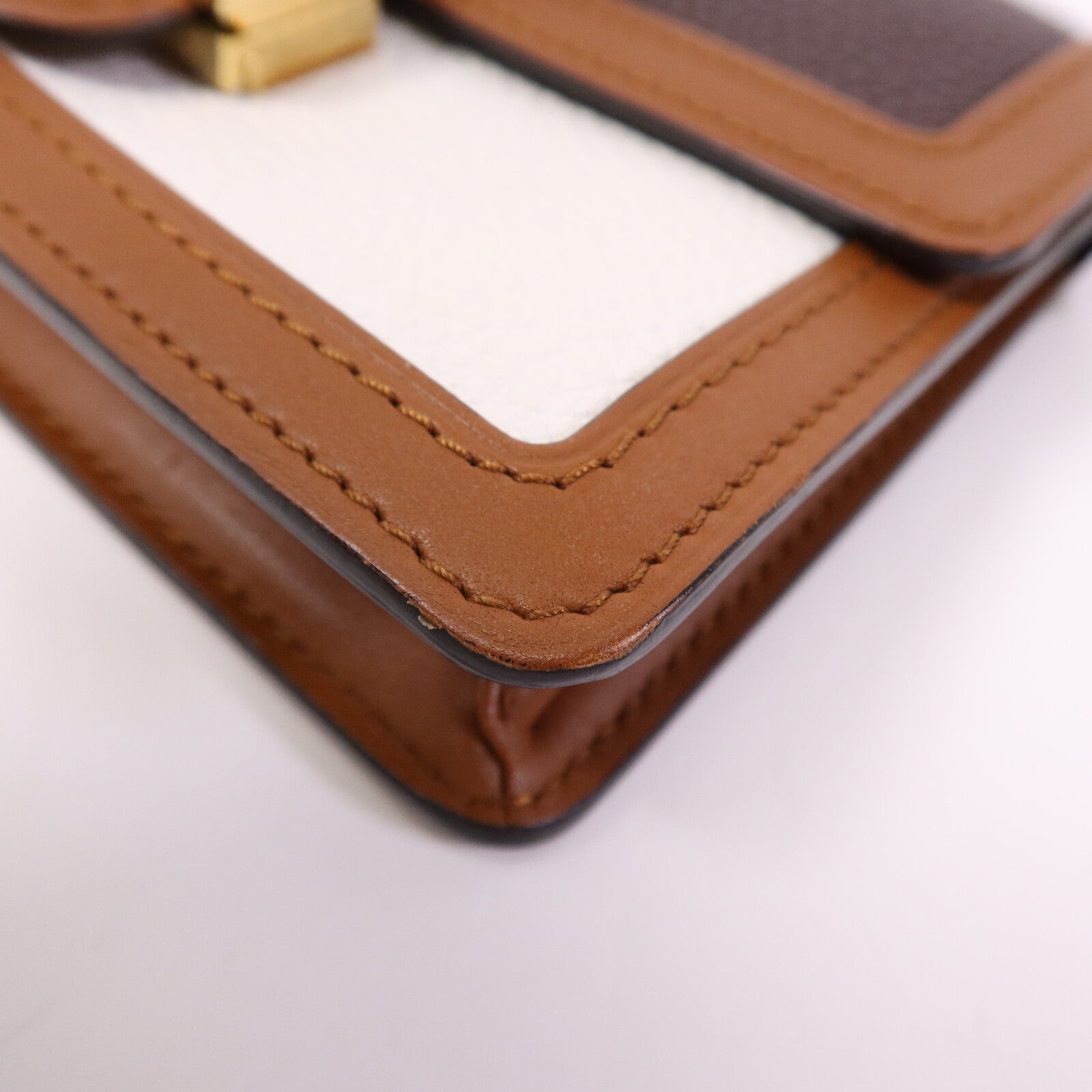 LOUIS VUITTON 【激減優惠】Taurillon Dauphine Bum Bag金扣腰包