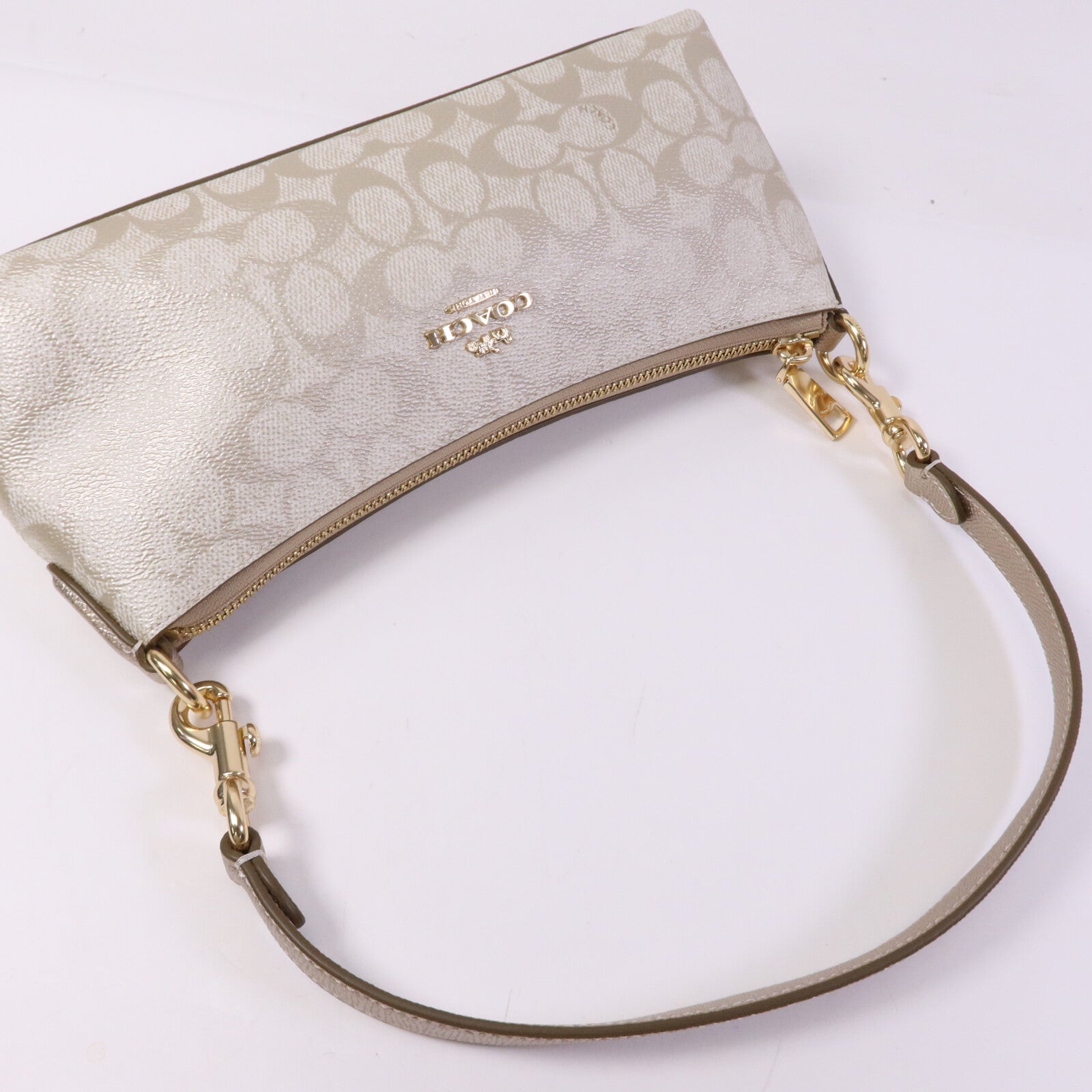 COACH 帆布Charlotte Signature金扣肩背袋