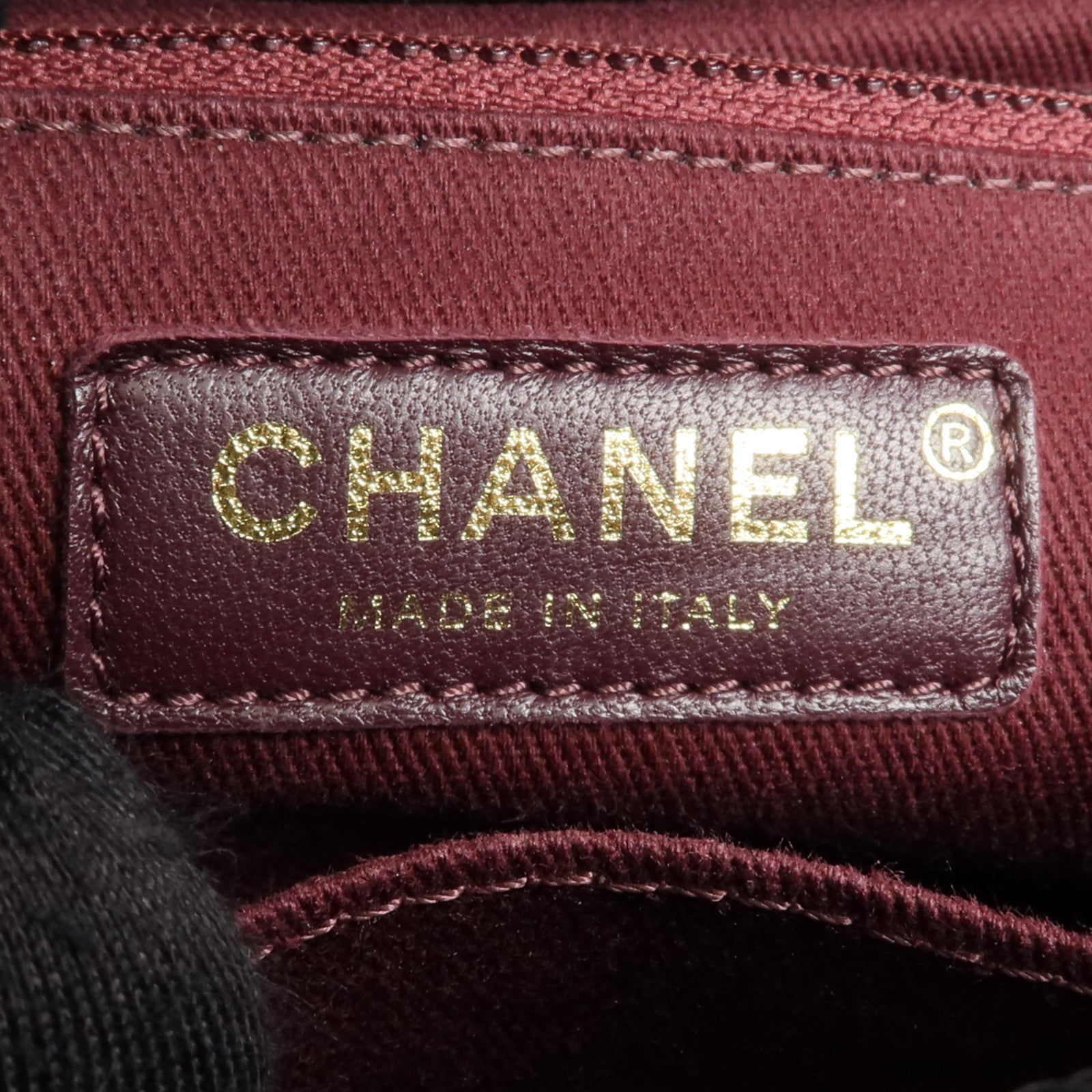 CHANEL 牛皮皮革Business Affinity Medium金扣手挽肩背兩用袋