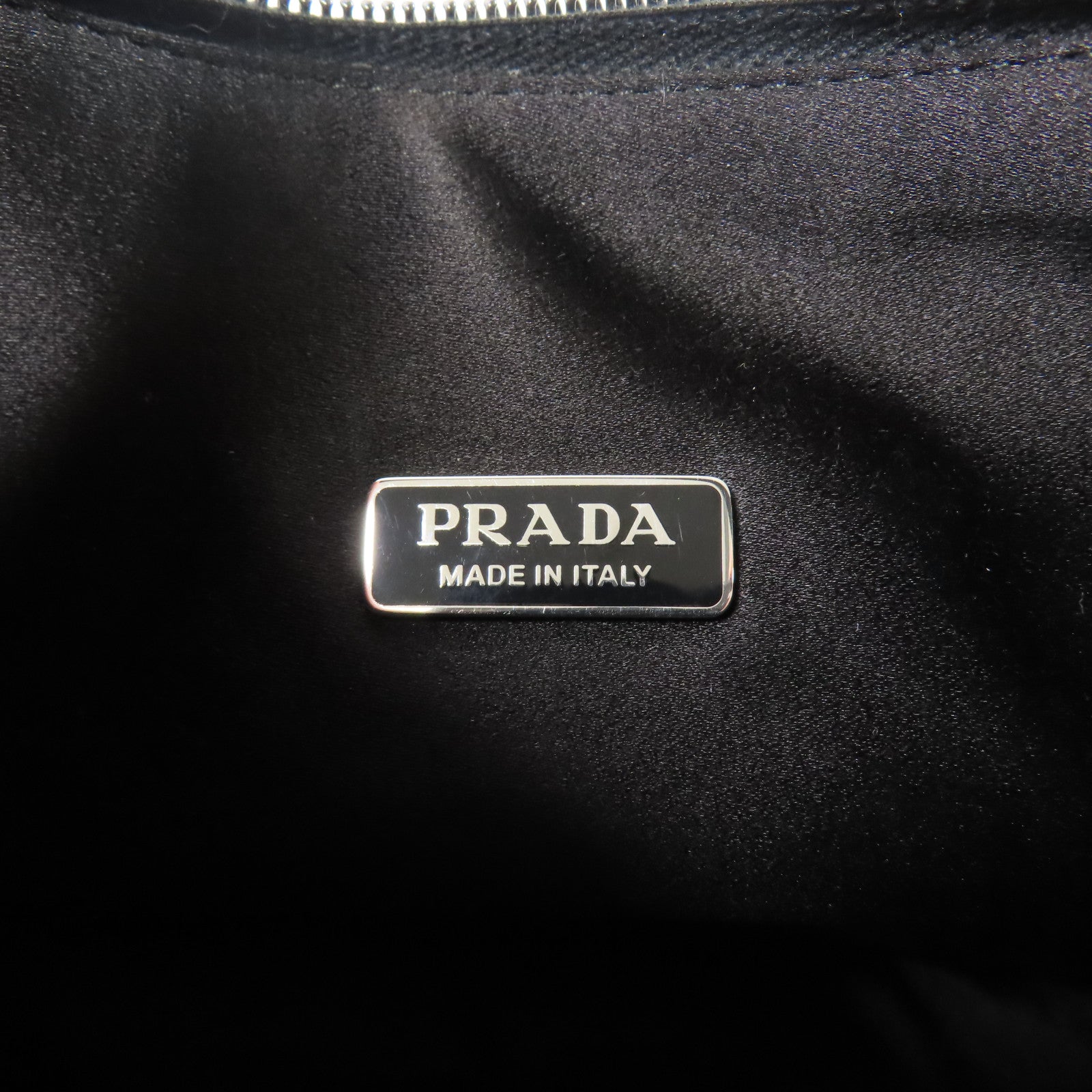 PRADA 尼龍/水晶Crystal Re-Edition 2000 Mini Bag銀扣肩背袋