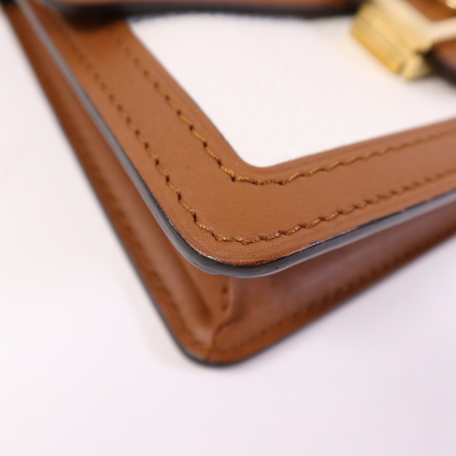 LOUIS VUITTON 【激減優惠】Taurillon Dauphine Bum Bag金扣腰包