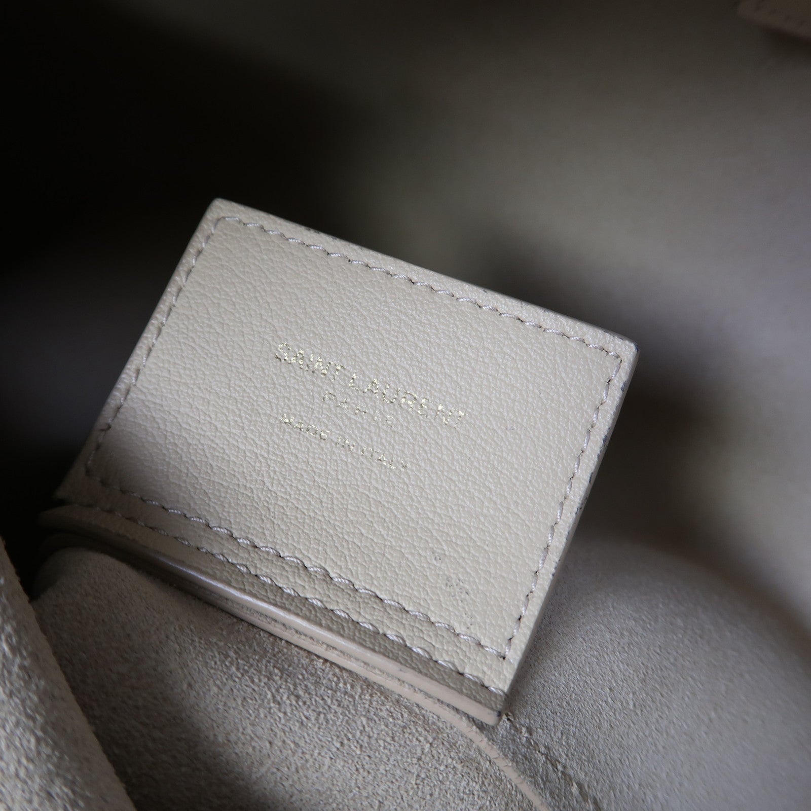 SAINT LAURENT 牛皮皮革Toy In Leather金扣手挽肩背兩用袋米色