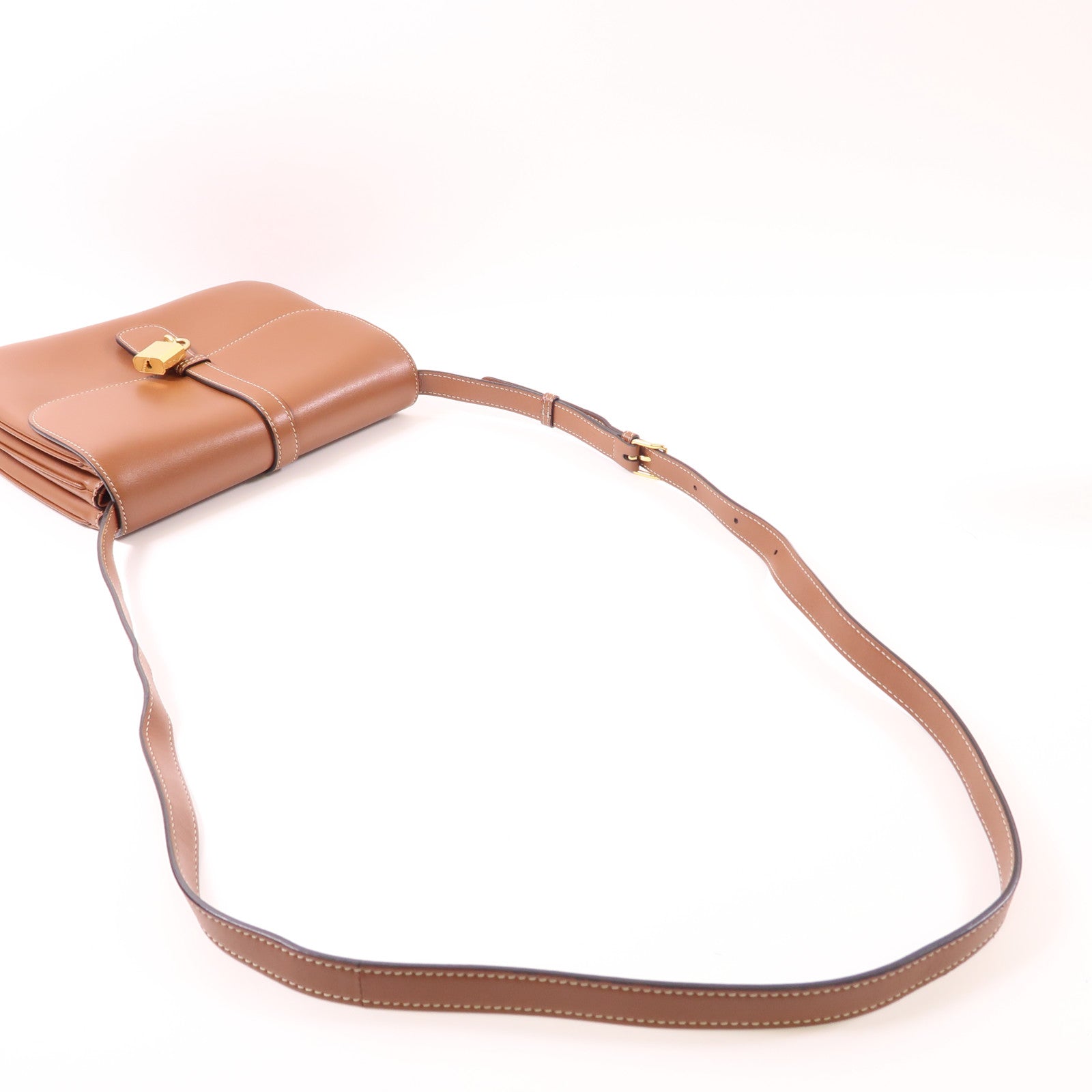 CELINE 牛皮皮革Medium Tabou金扣肩背袋啡色