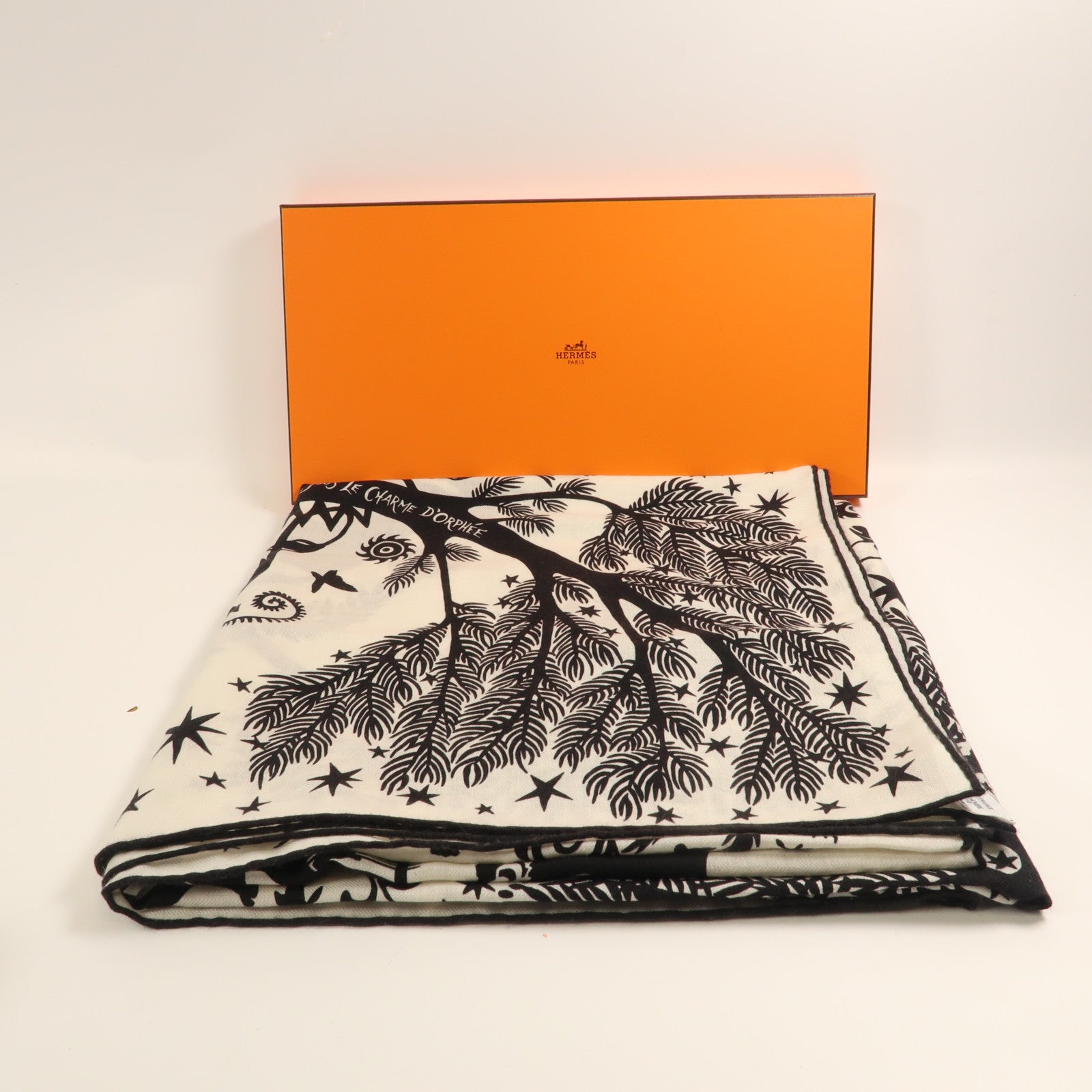 HERMES 羊絨/絲質Scarf圍巾黑色/白色
