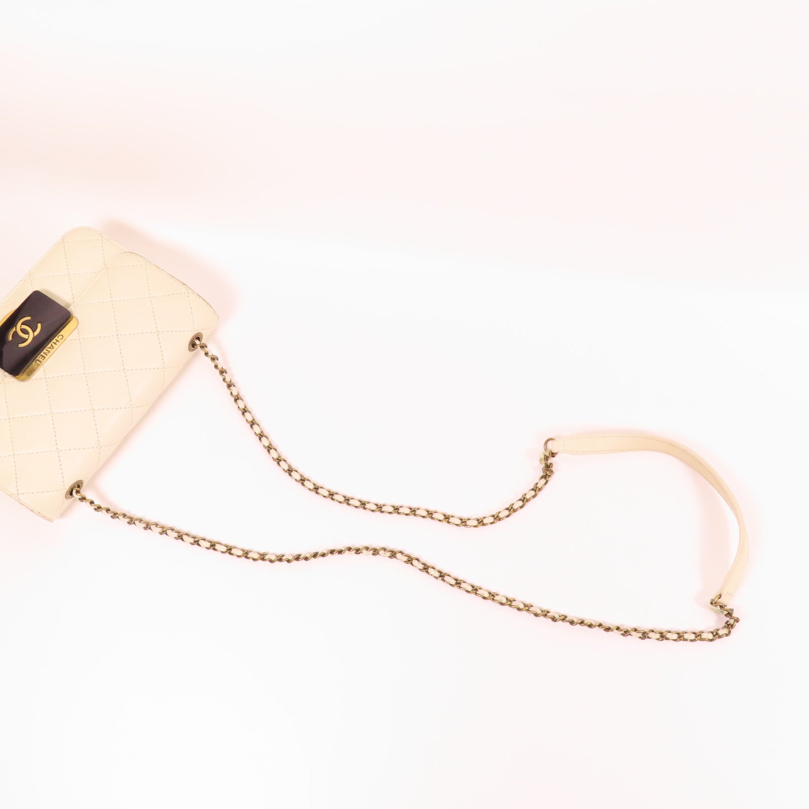 CHANEL 羊皮皮革Beauty Lock Flap Bag金扣肩背袋
