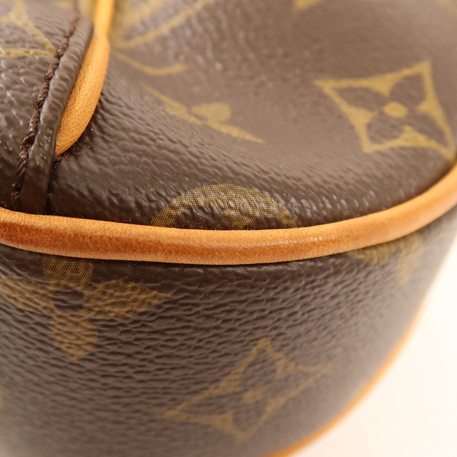 LOUIS VUITTON Monogram Thames PM金扣肩背袋